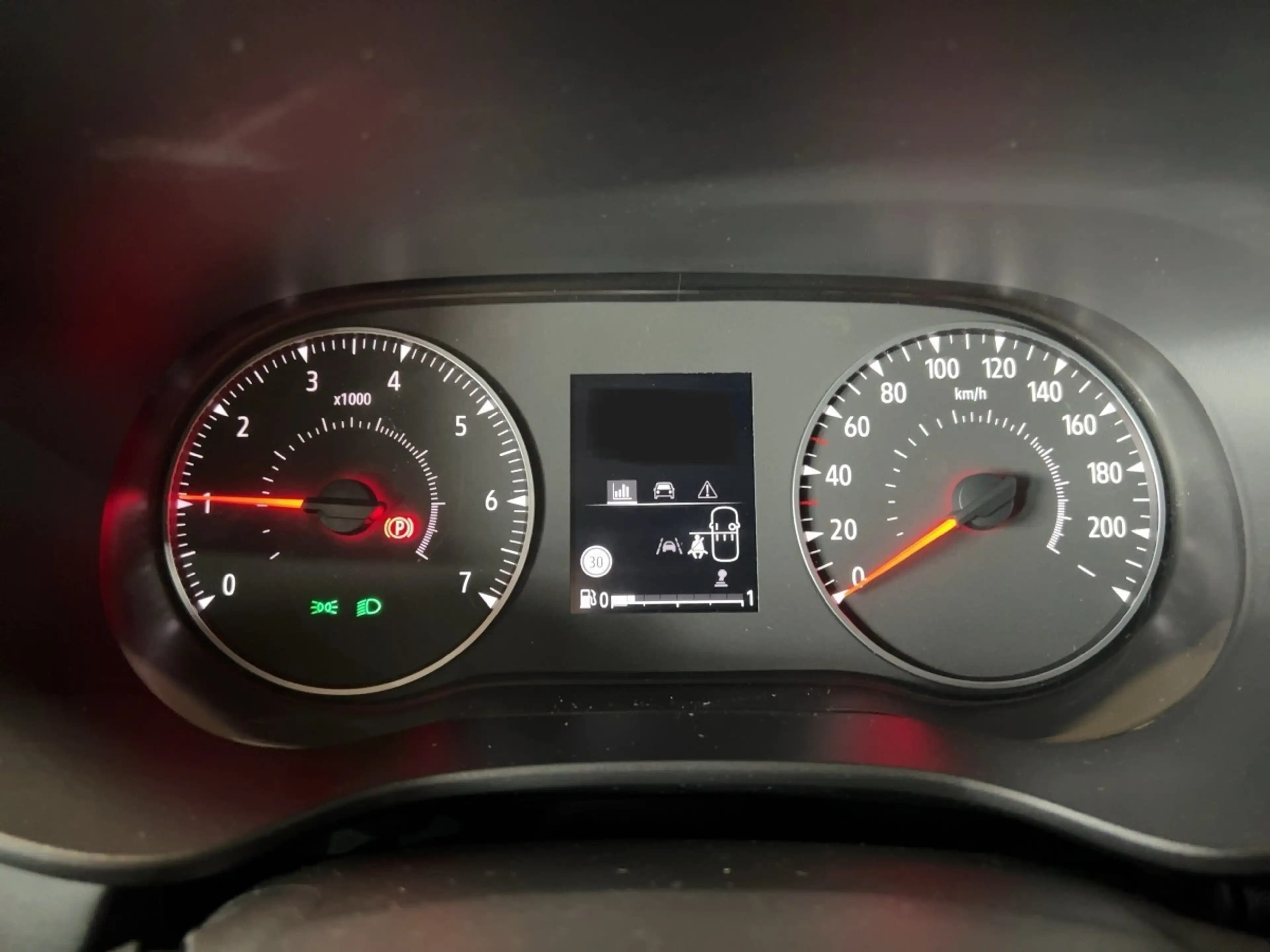 Dacia Jogger Extreme TCe 110 7-Sitzer SHZ PDC KLIMA ABS — photo 13