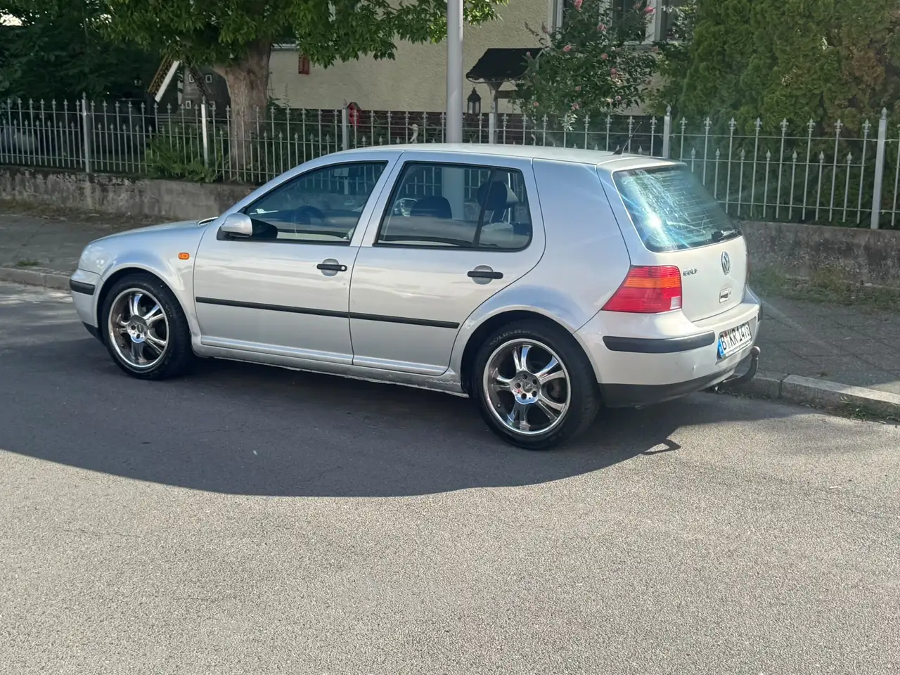 Volkswagen Golf 1.6 Trendline, foto 1