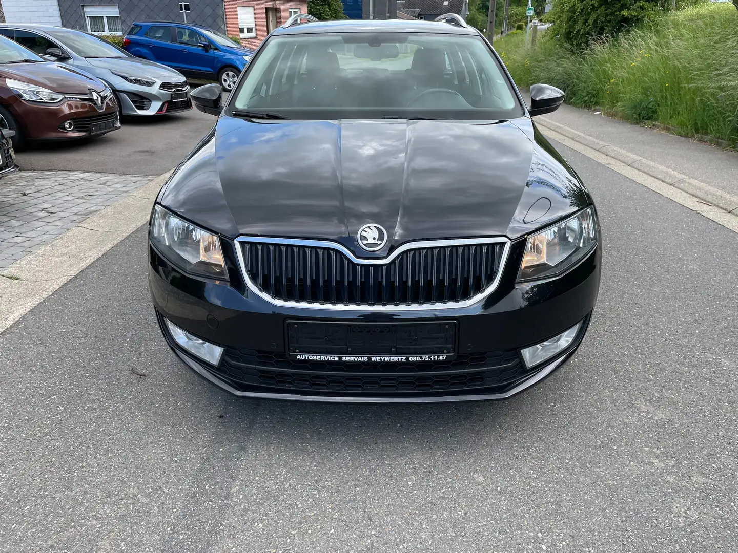 Skoda Octavia SW 1.6 CR TDi Ambition DSG Noir - 1