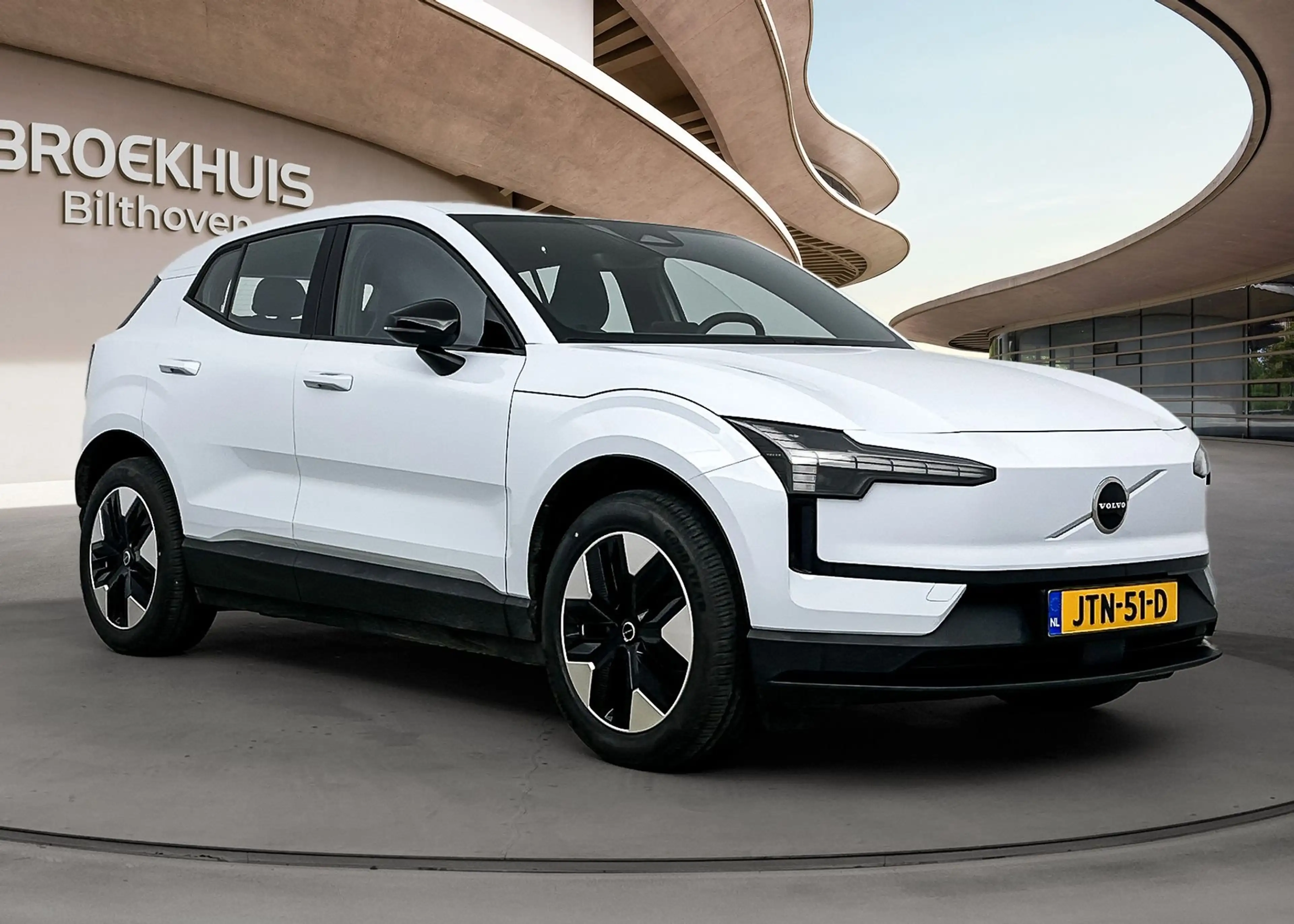 Volvo EX30 Single Motor Plus Europa 51 kWh | Stoel + Stuurver — photo 2