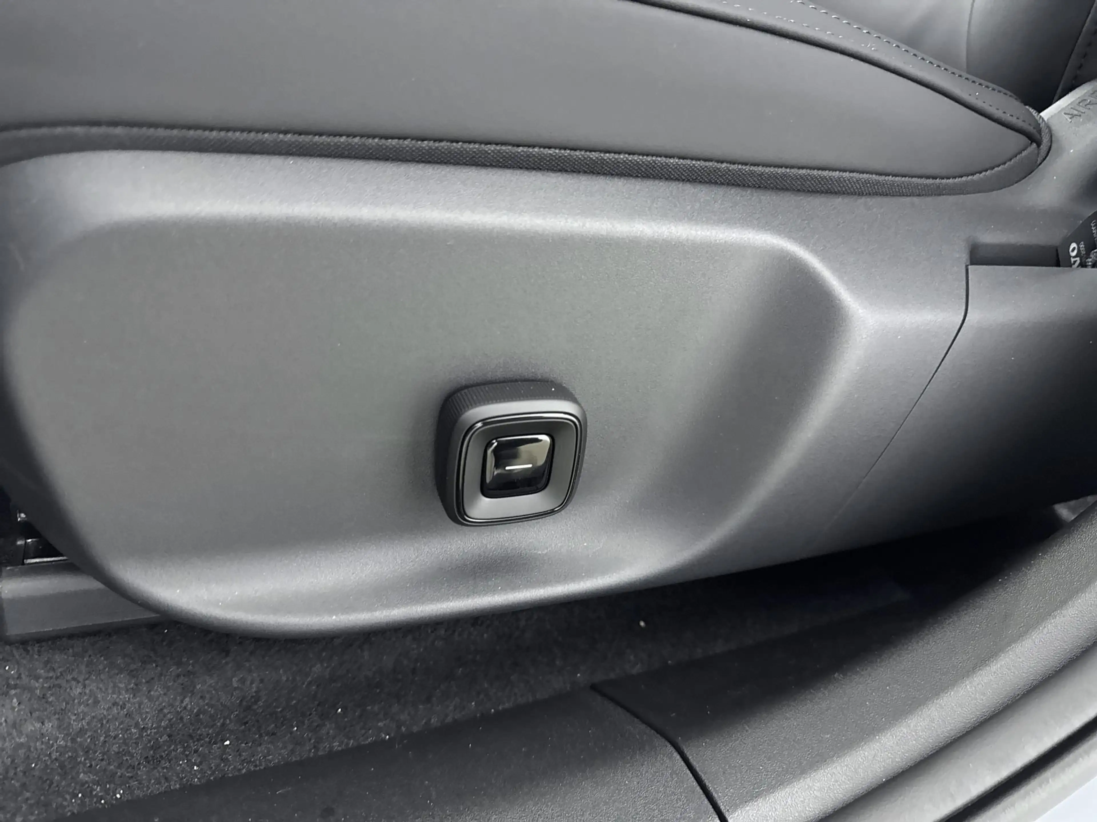 Volvo EX30 Single Motor Plus Europa 51 kWh | Stoel + Stuurver — photo 19