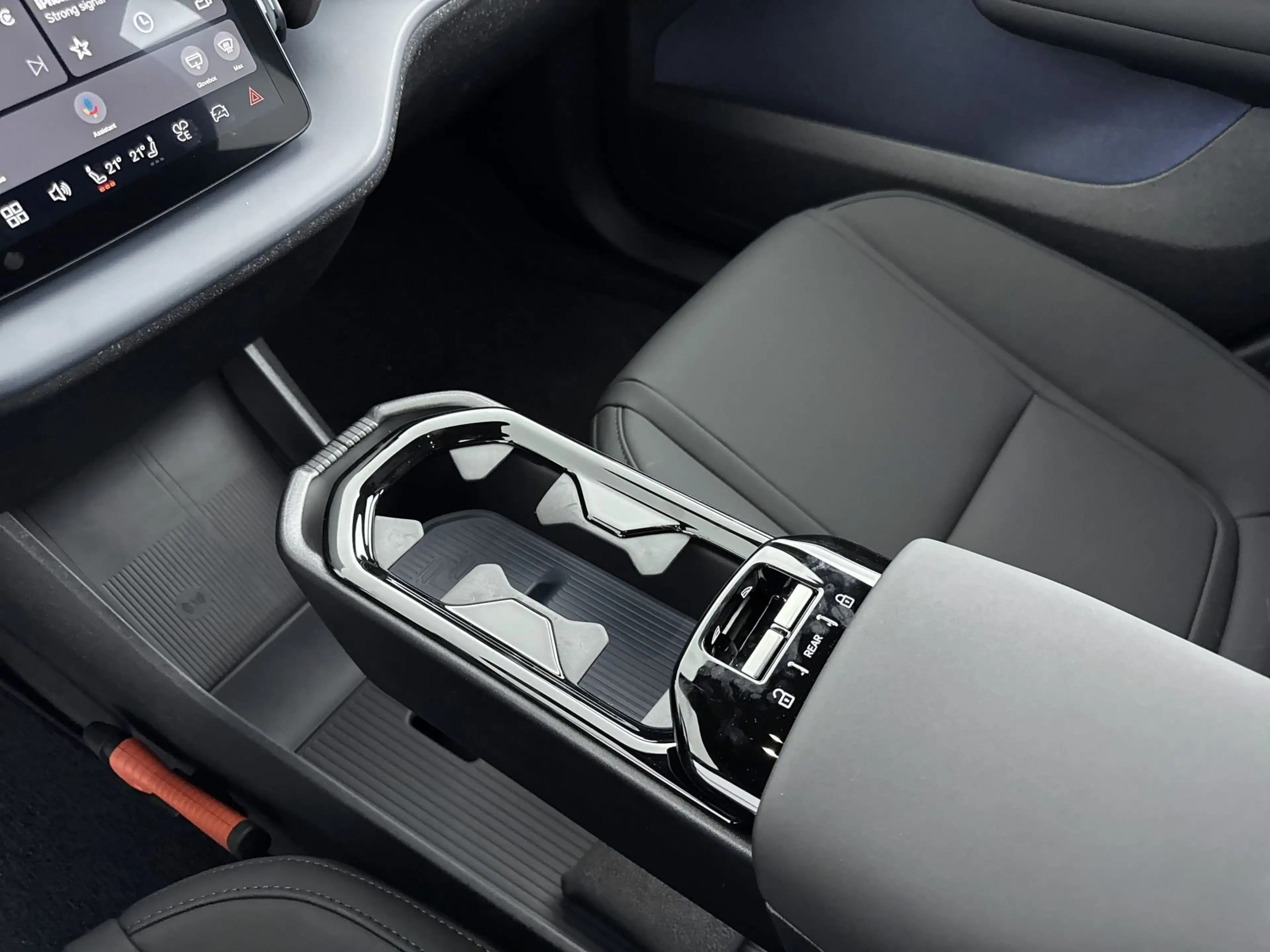 Volvo EX30 Single Motor Plus Europa 51 kWh | Stoel + Stuurver — photo 17