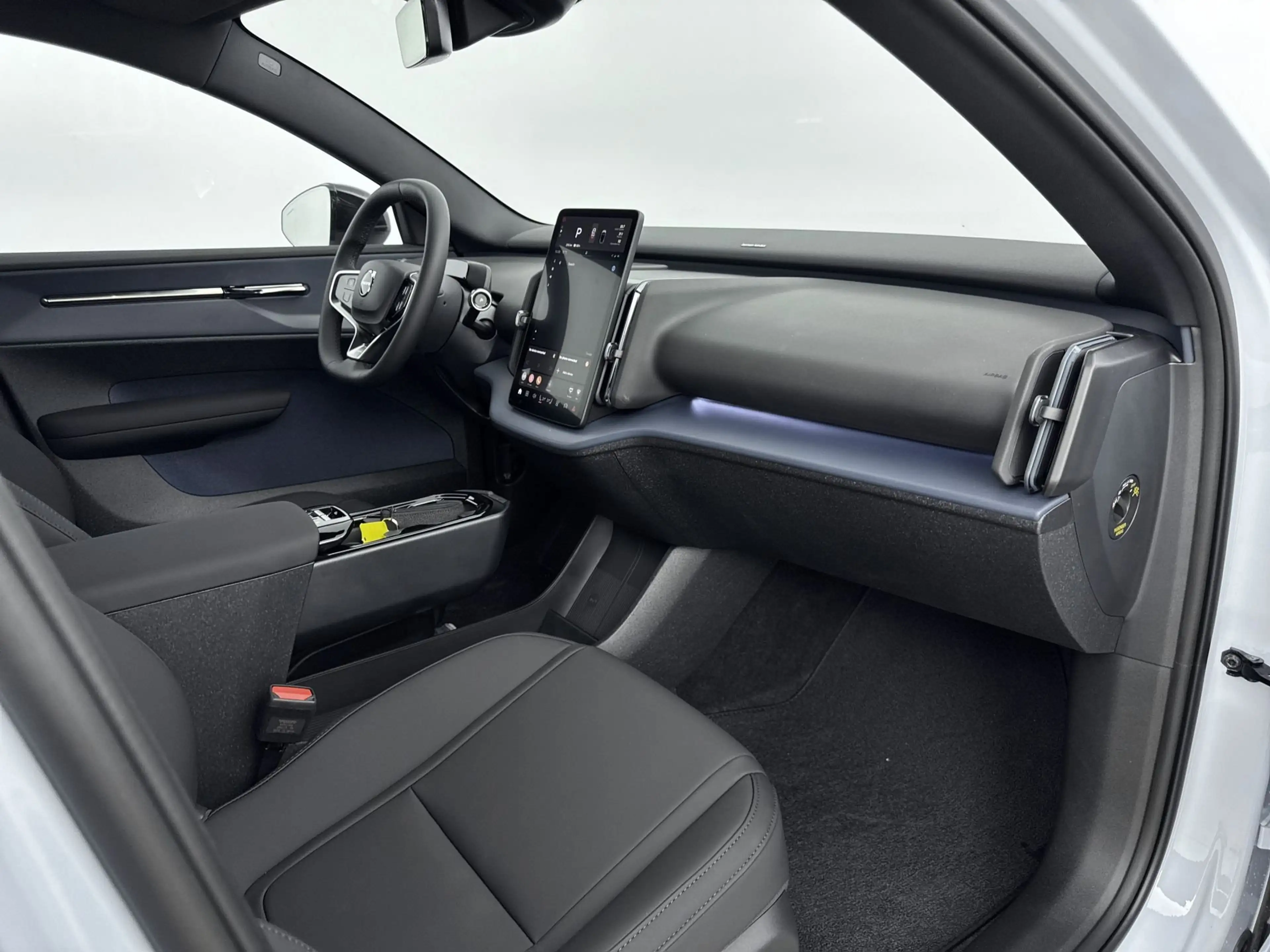Volvo EX30 Single Motor Plus Europa 51 kWh | Stoel + Stuurver — photo 21
