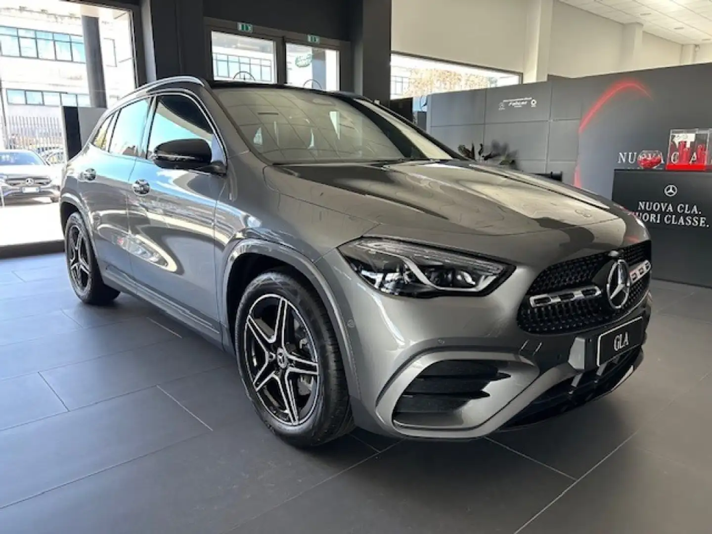 Mercedes-Benz GLA 200 d Automatic AMG Line Advanced Plus Grigio - 1