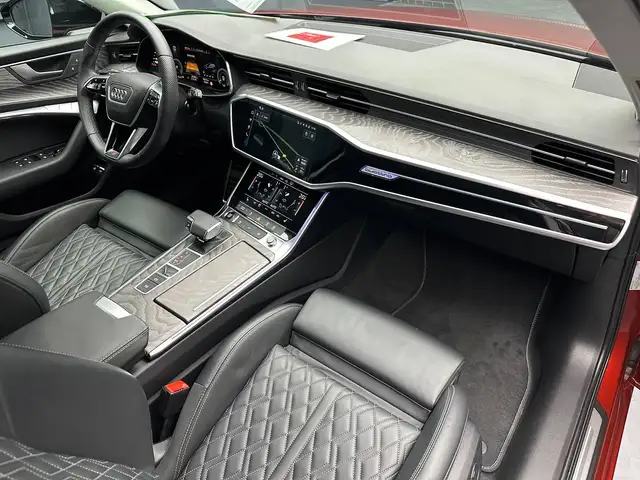 Audi A6 view 13