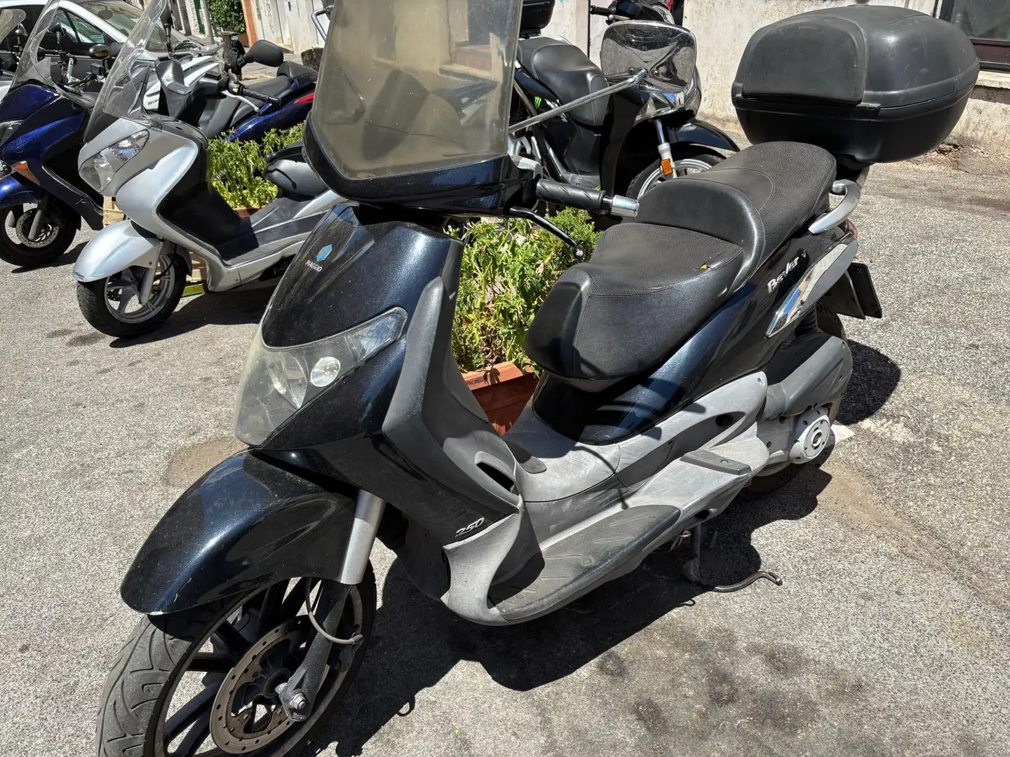 Piaggio Beverly 250 Nero - 2