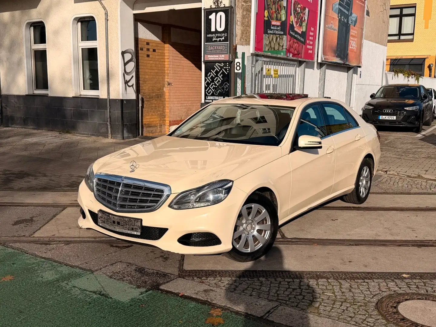 Mercedes-Benz E 200 d *2.Hand*LED*Leder*Navi*Schiebedach - 1