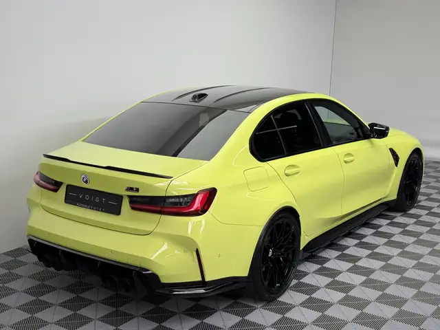 BMW M3 view 6