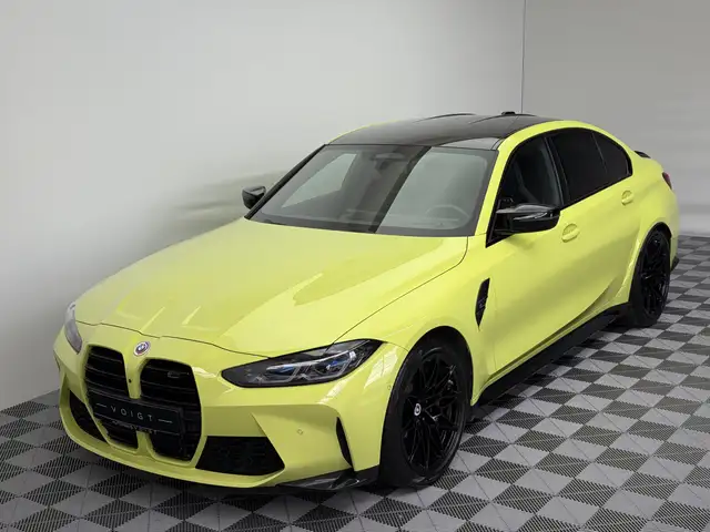 BMW M3 view 2