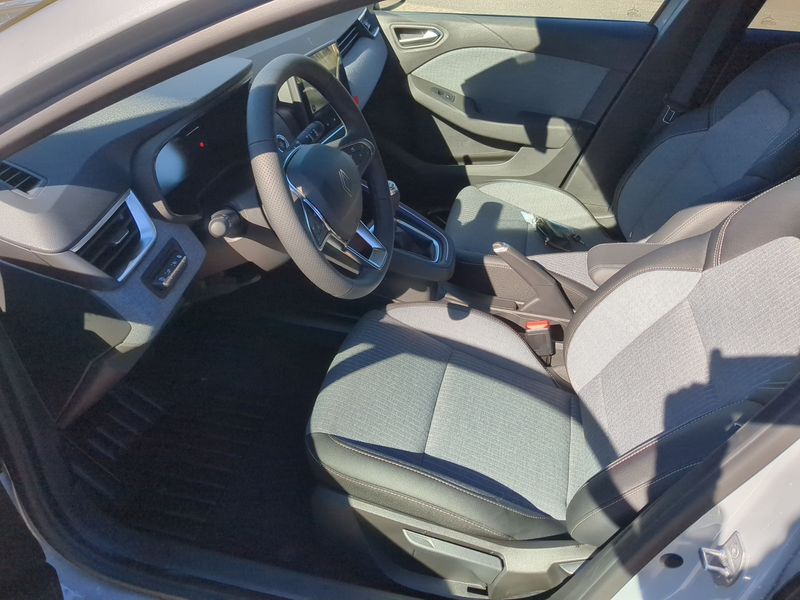 Renault Clio TCe 90 Techno SHZ LKHZ — photo 5