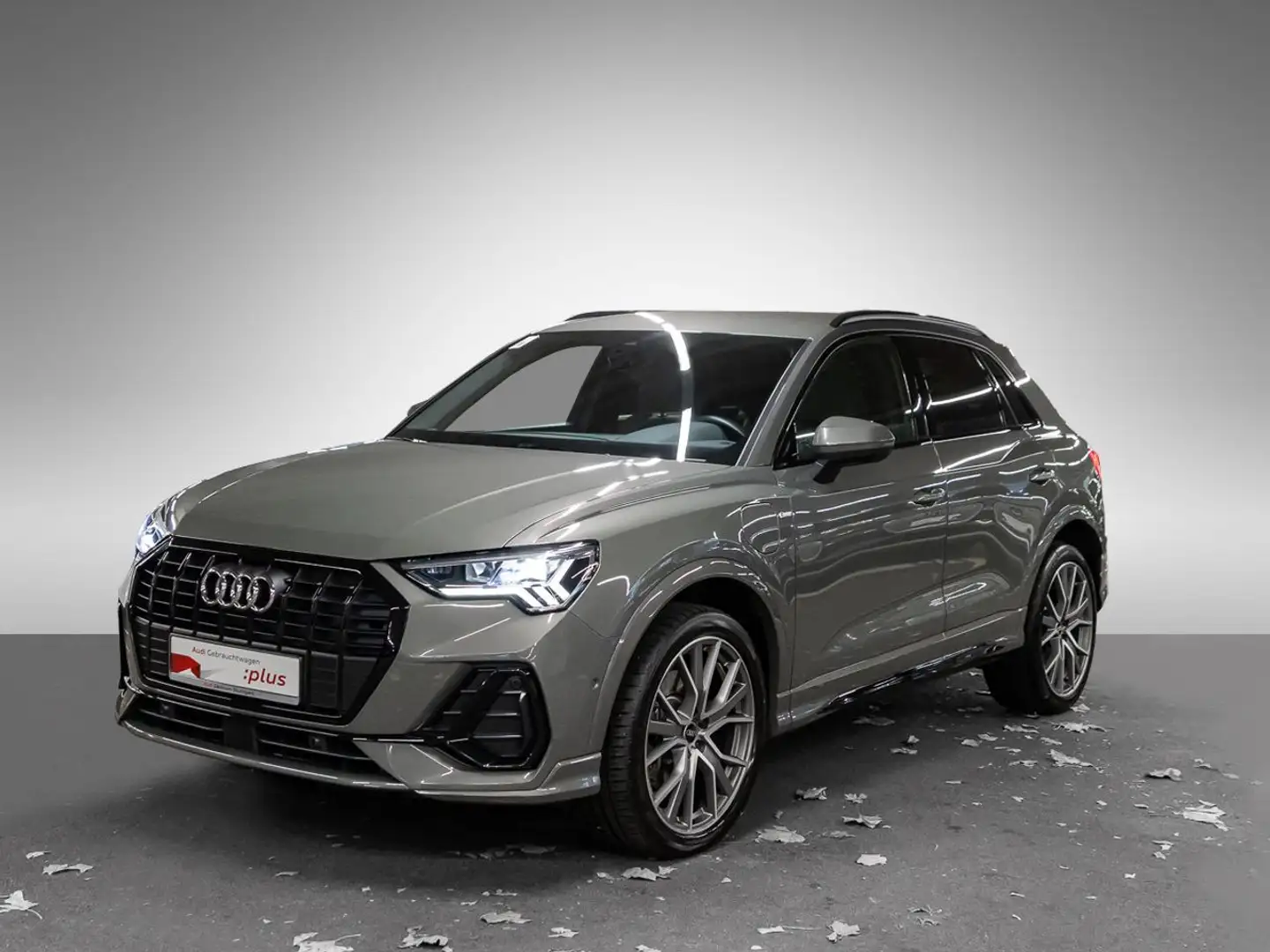 Audi Q3 45 TFSI e S line AHK Leder SONOS Kamera 20" Grau - 2