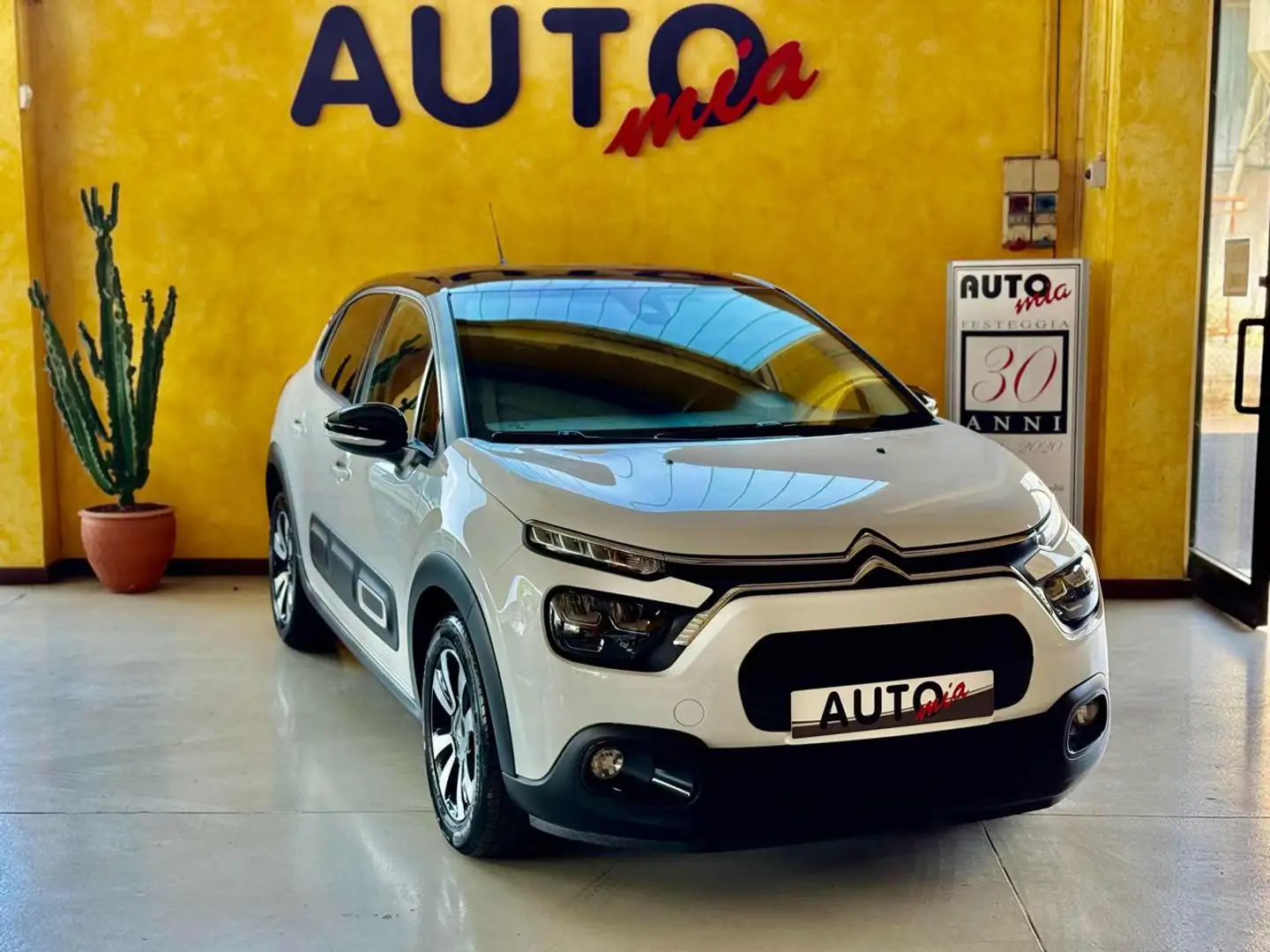 Citroen C3 PureTech 83 S&S Shine Blanc - 1