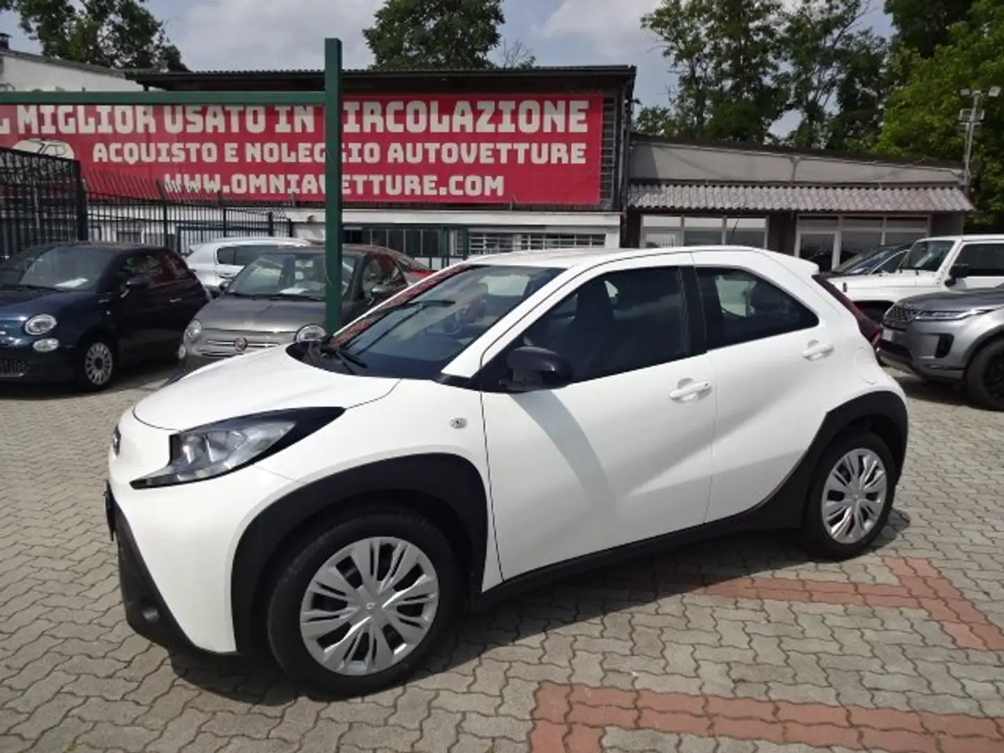 Toyota Aygo X 1.0 Trend 72cv OK NEOPATENTATI IVA ESPOSTA Bianco - 1
