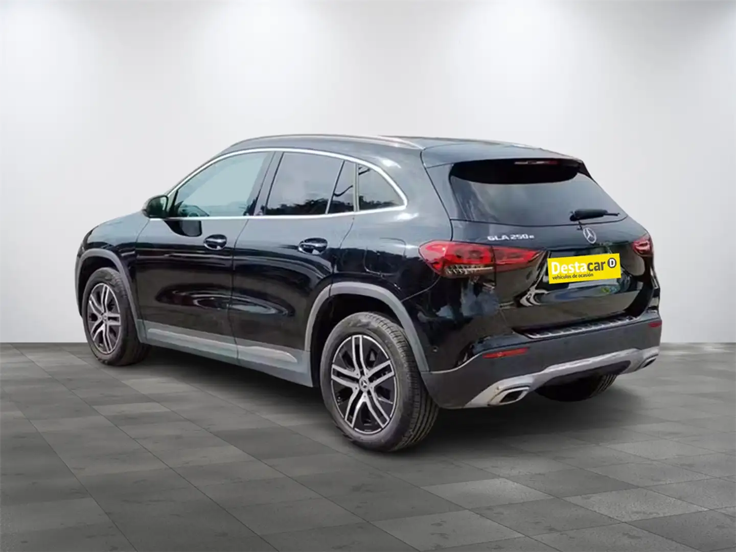 Mercedes-Benz GLA 200 D - 2