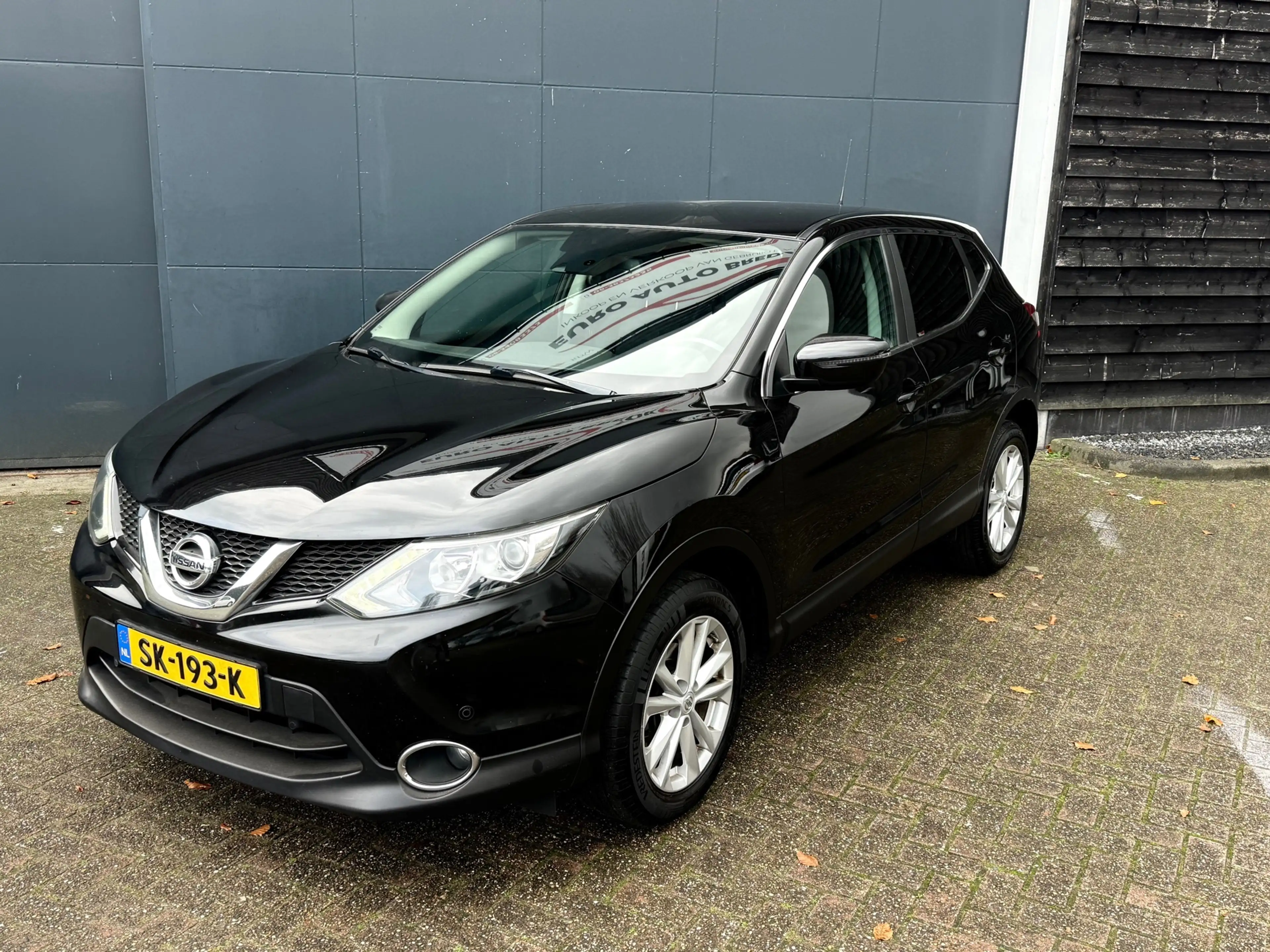 Nissan Qashqai 1.2 Connect Edition — photo 2