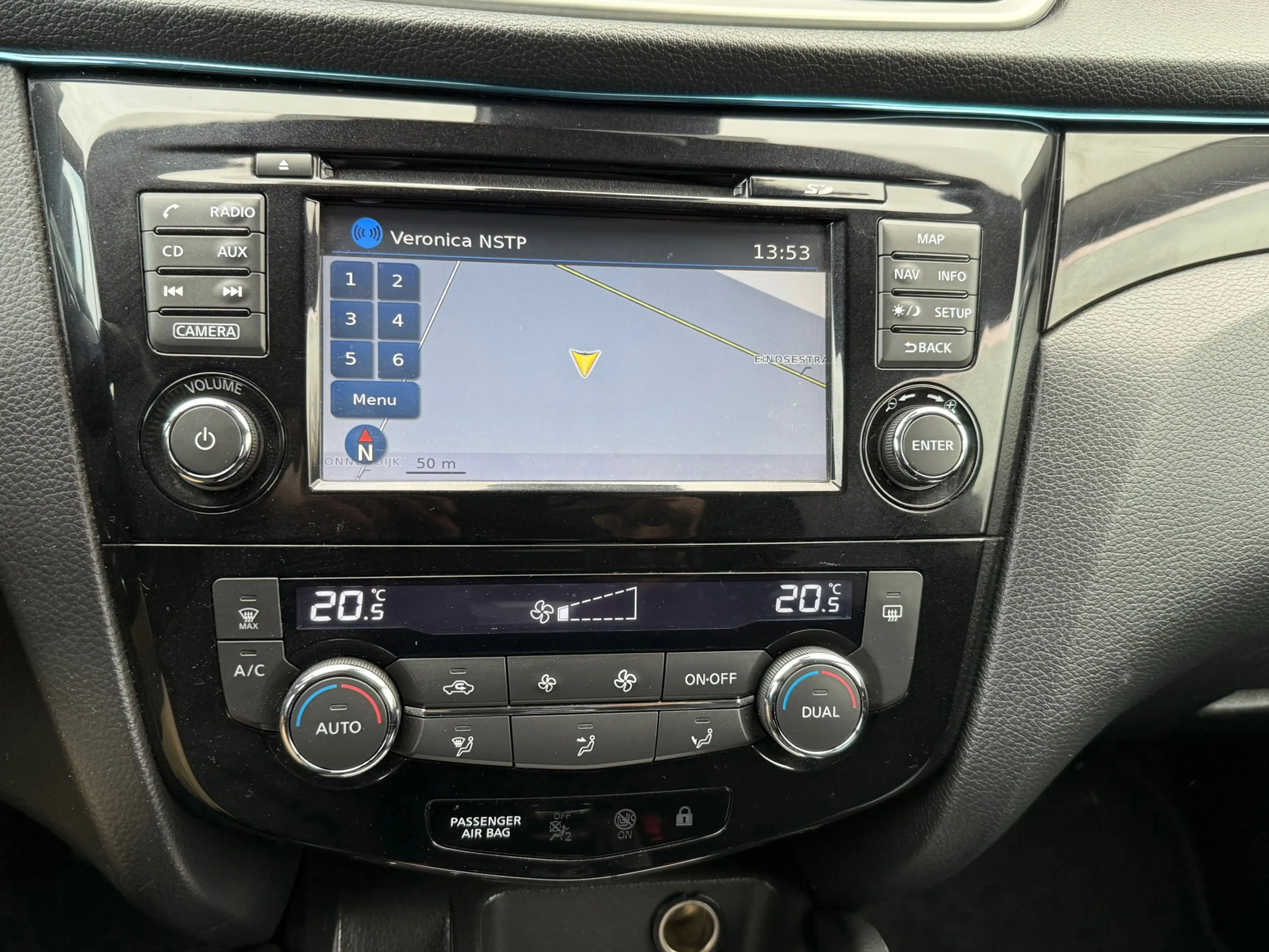 Nissan Qashqai 1.2 Connect Edition — photo 15