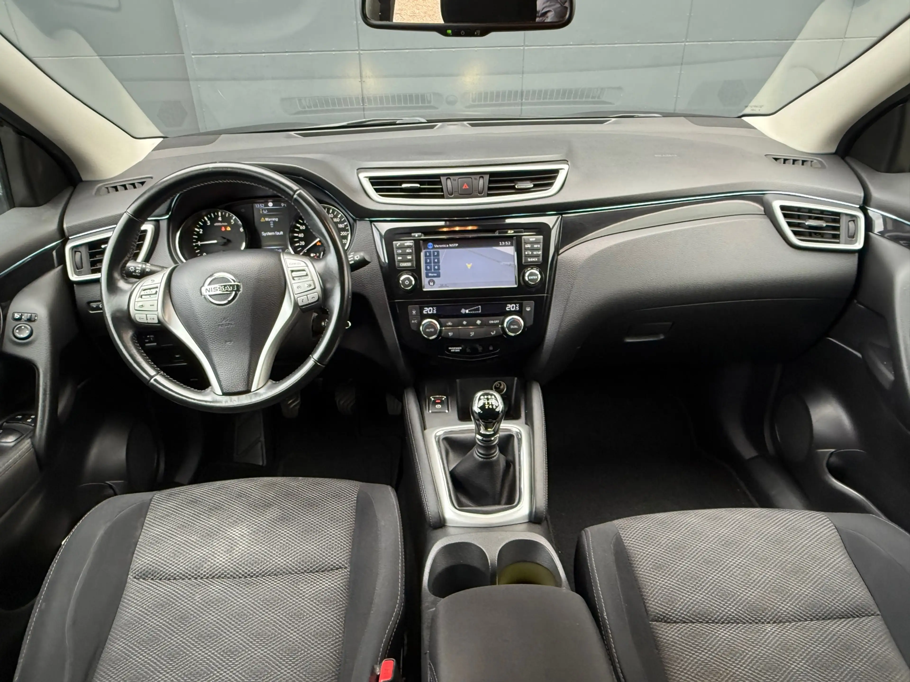 Nissan Qashqai 1.2 Connect Edition — photo 13