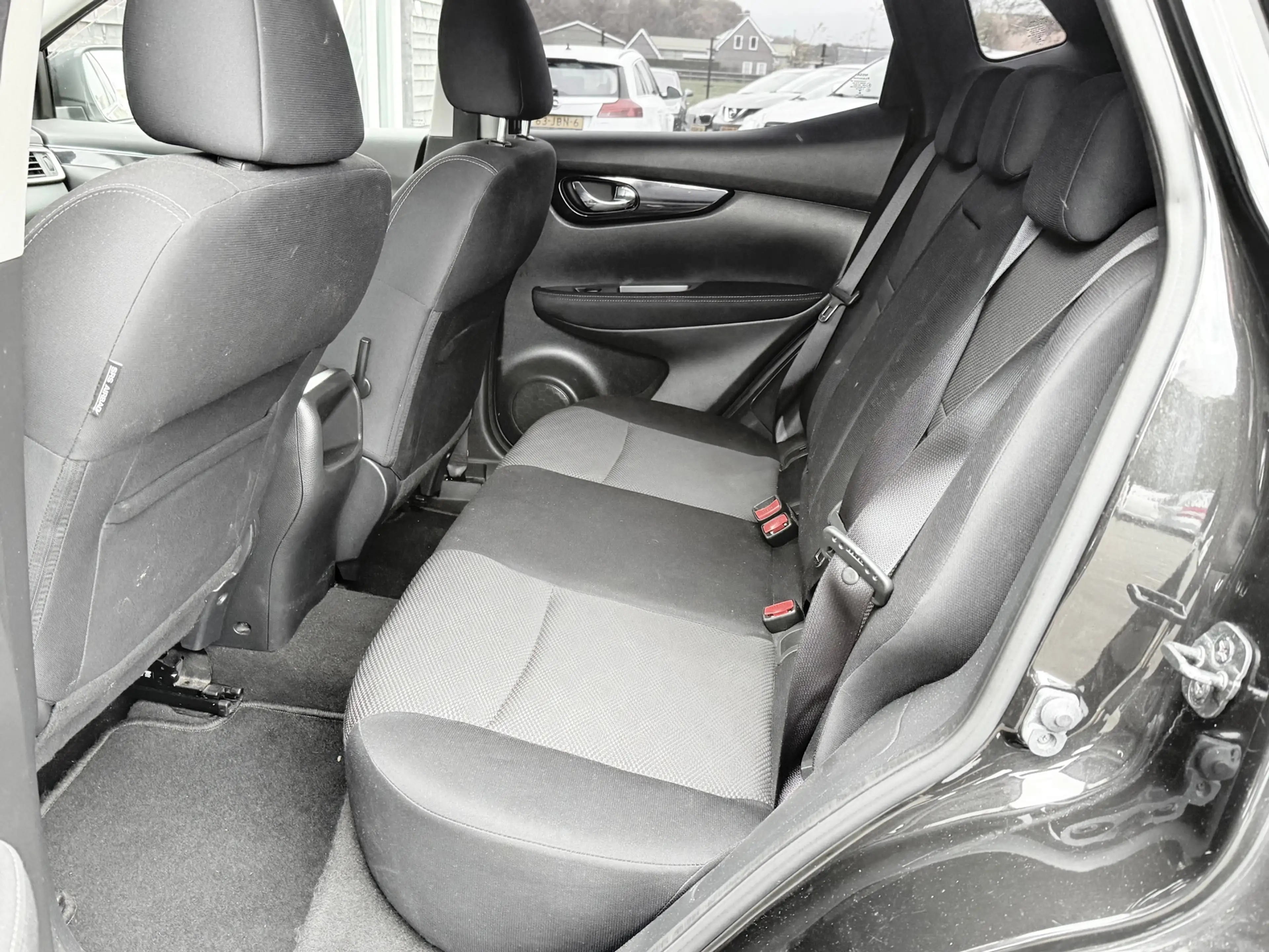 Nissan Qashqai 1.2 Connect Edition — photo 12