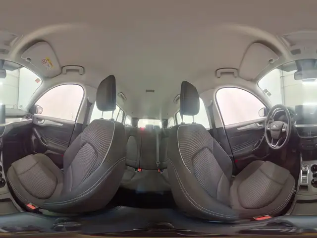 Ford Focus view 13
