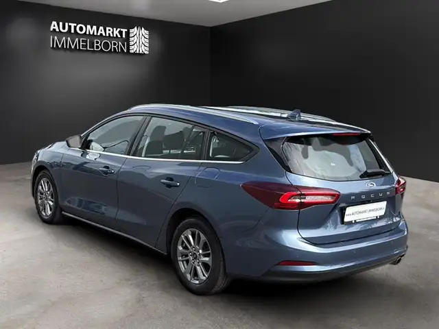 Ford Focus view 5
