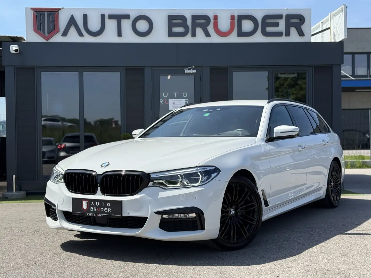 BMW 520 520 d xDrive M Sport Weiß - 1
