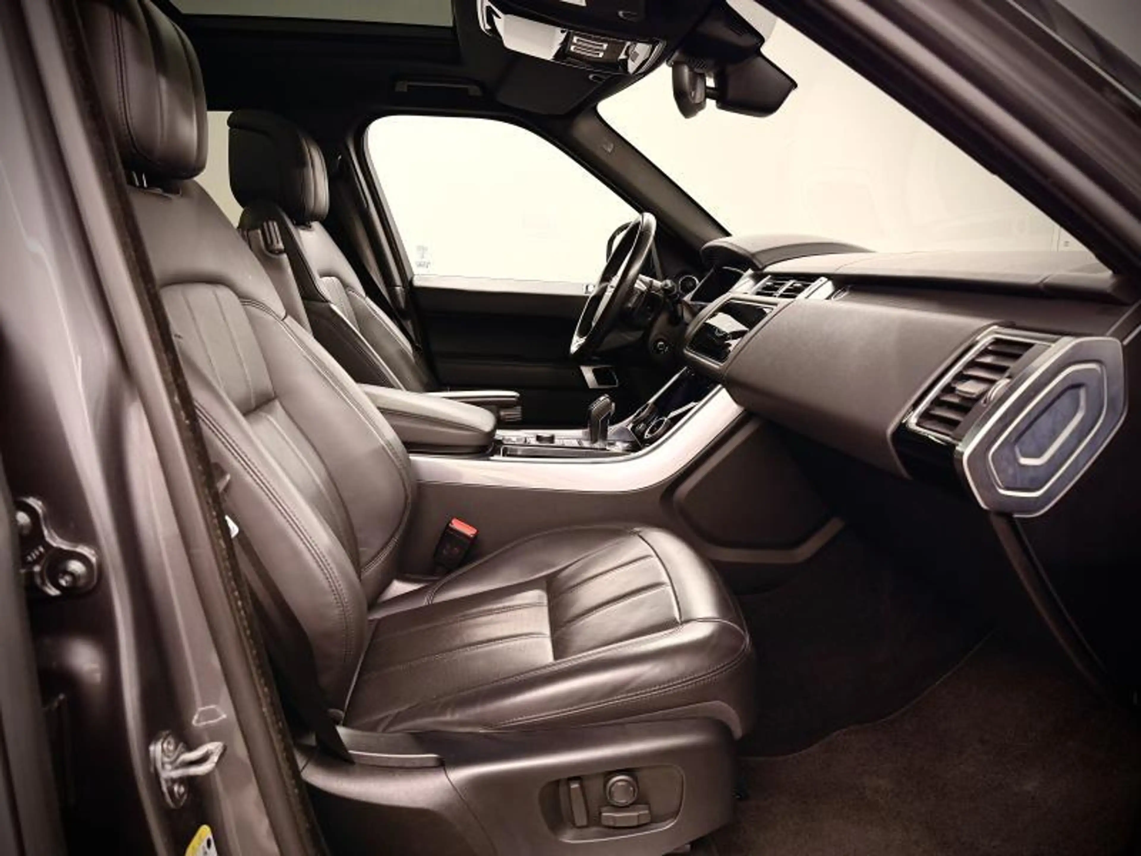 Land Rover Range Rover Sport HSE — photo 29