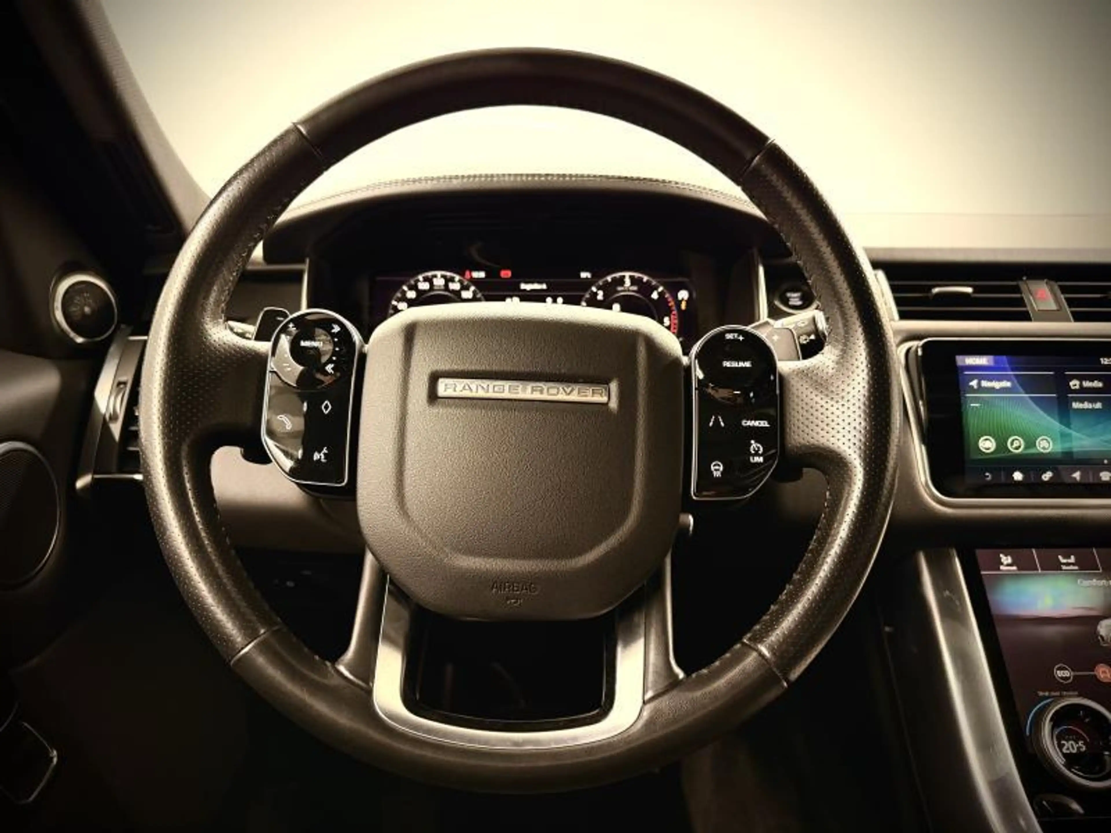 Land Rover Range Rover Sport HSE — photo 19