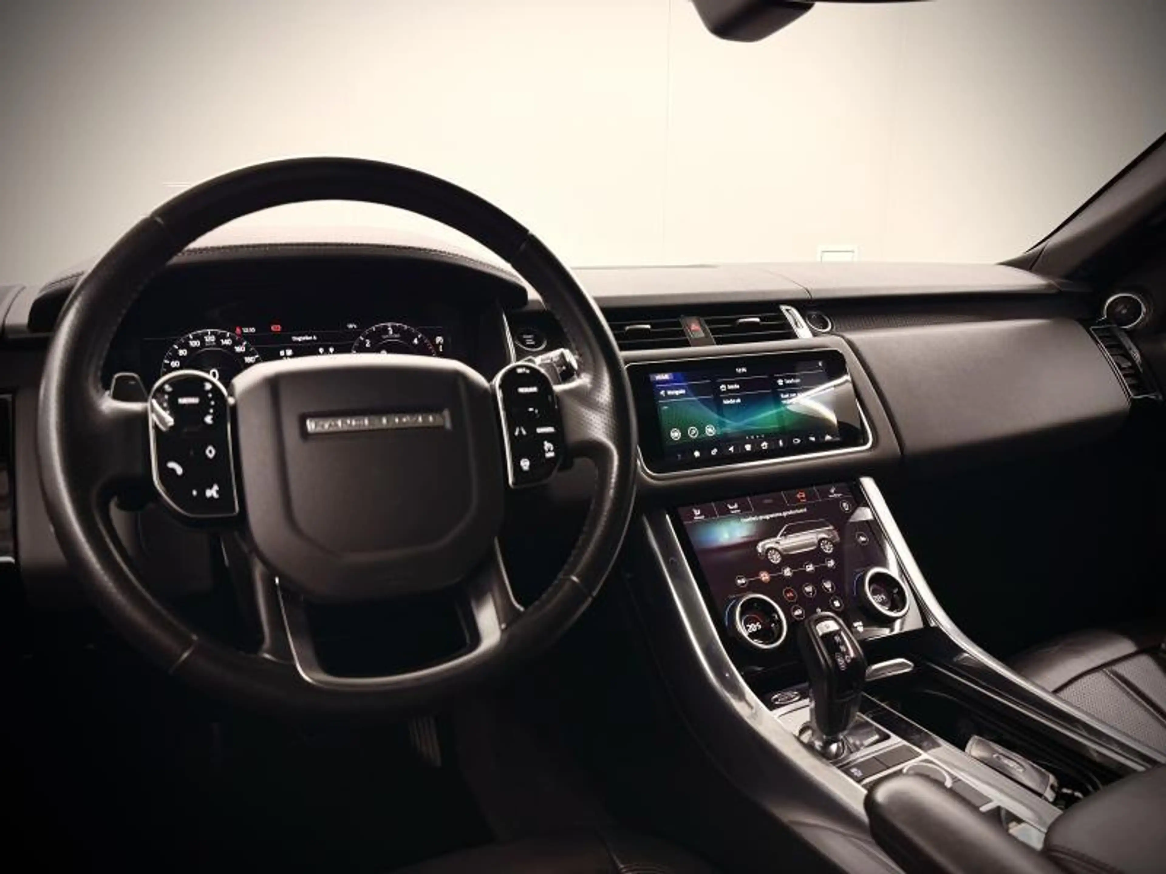 Land Rover Range Rover Sport HSE — photo 18
