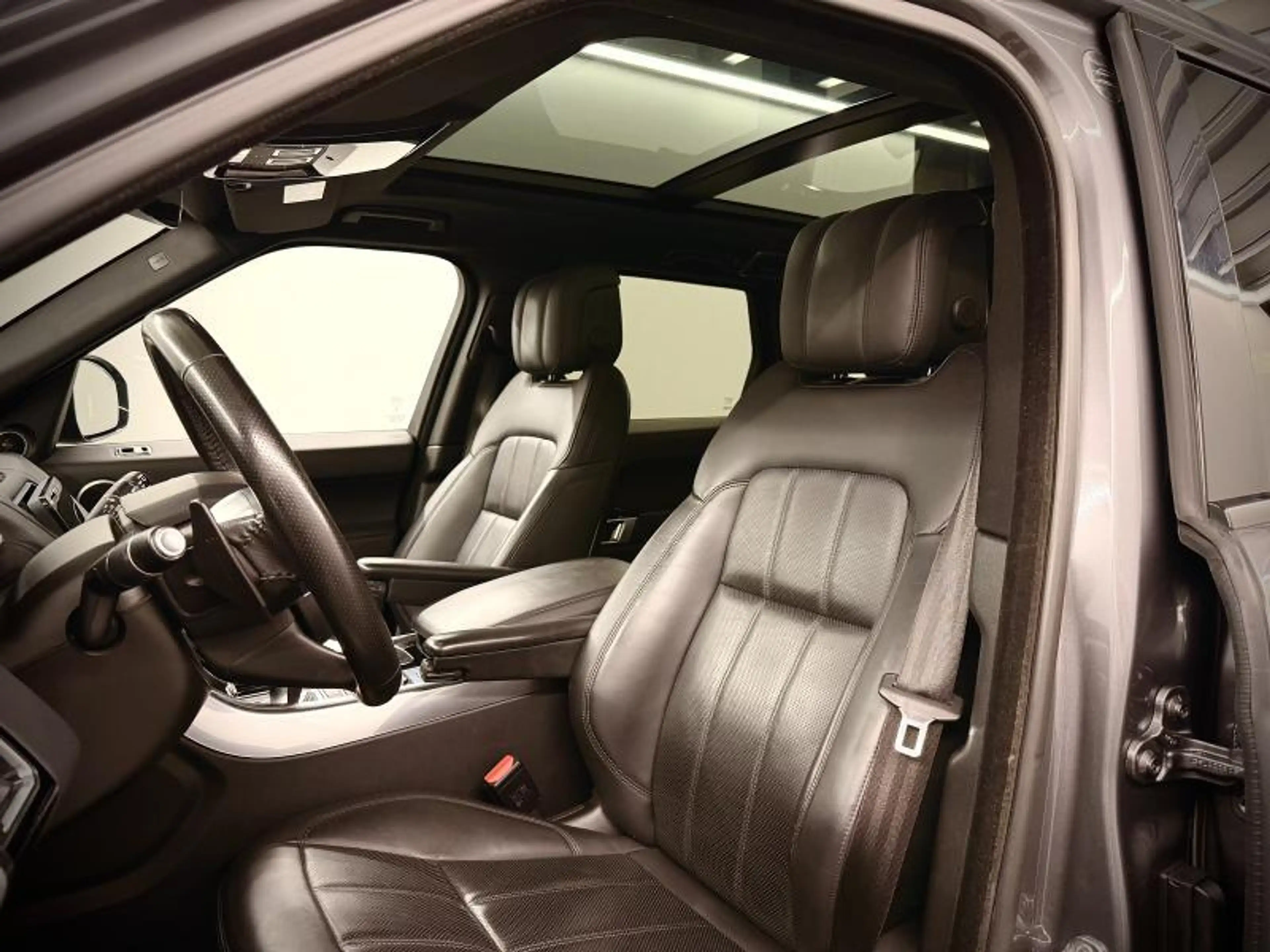 Land Rover Range Rover Sport HSE — photo 16