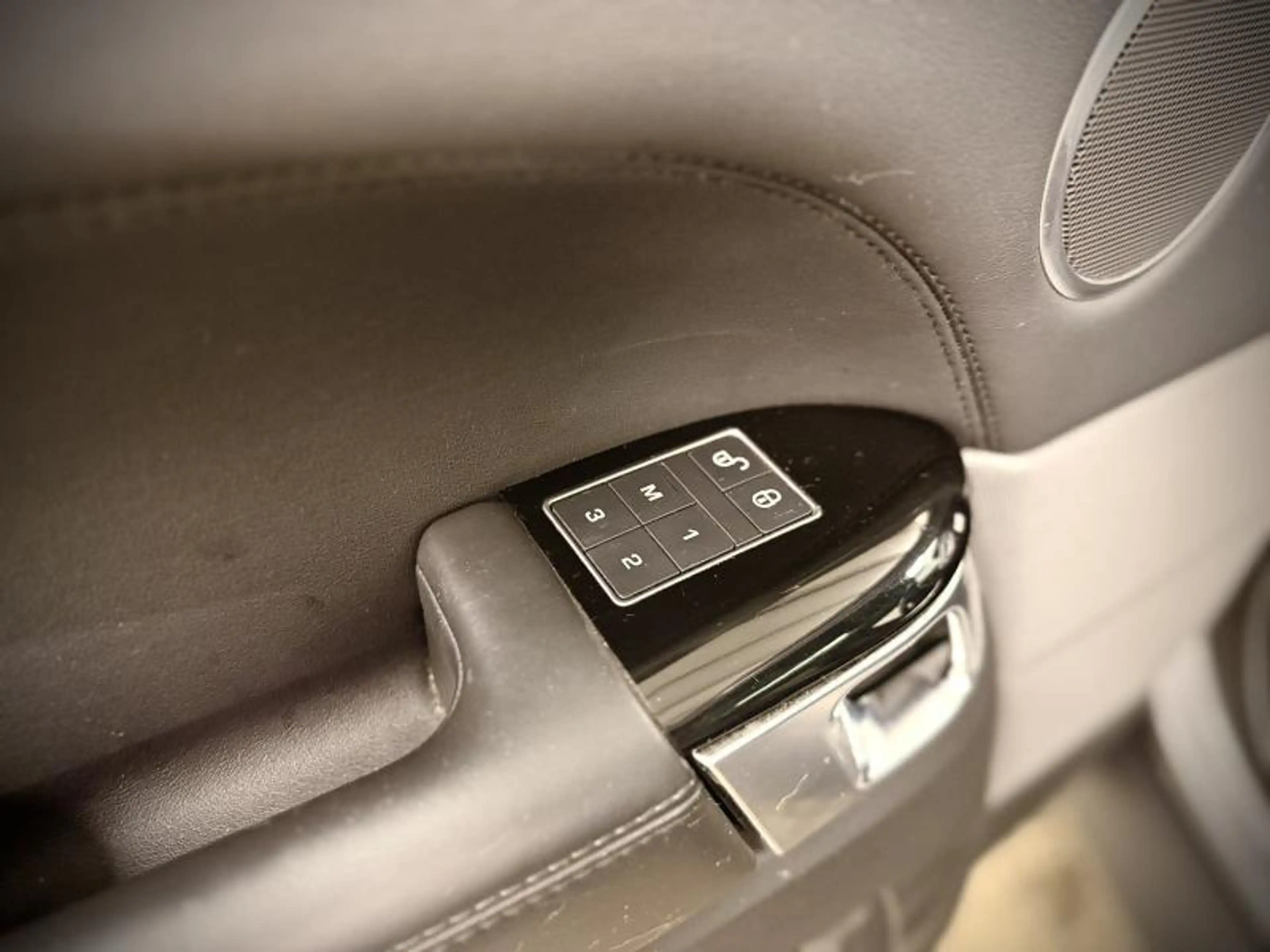 Land Rover Range Rover Sport HSE — photo 15