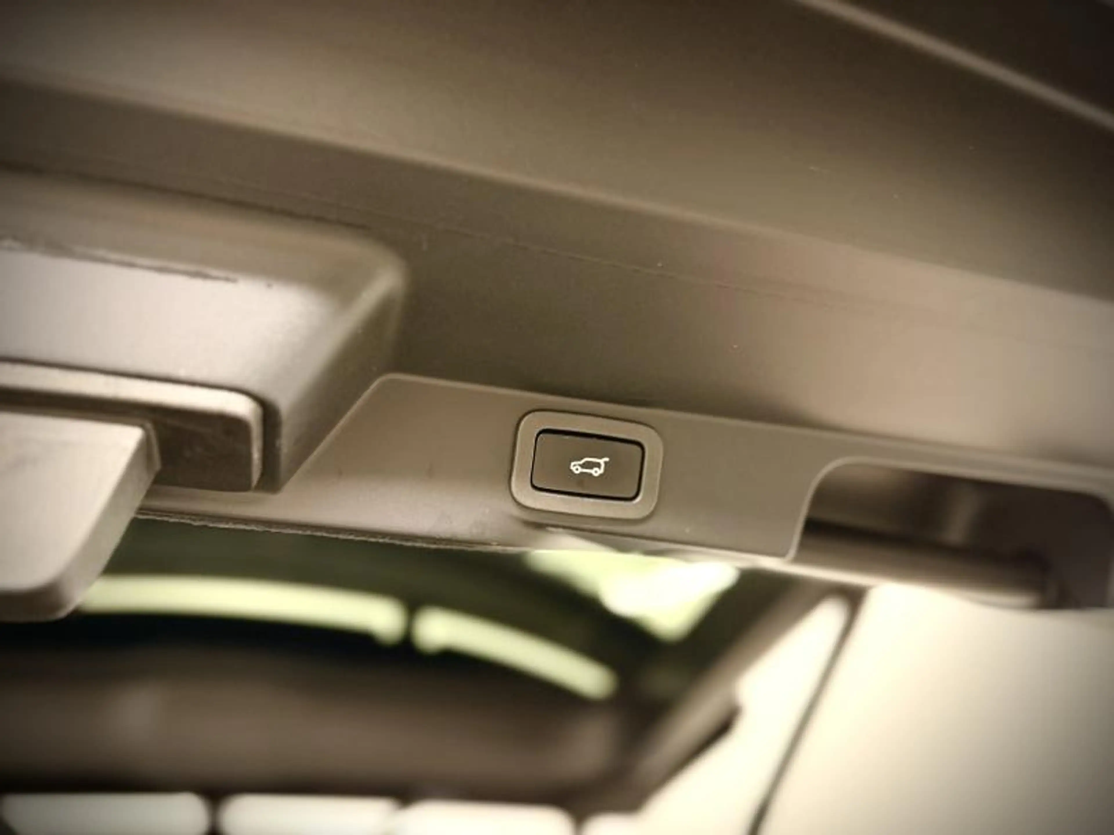 Land Rover Range Rover Sport HSE — photo 36