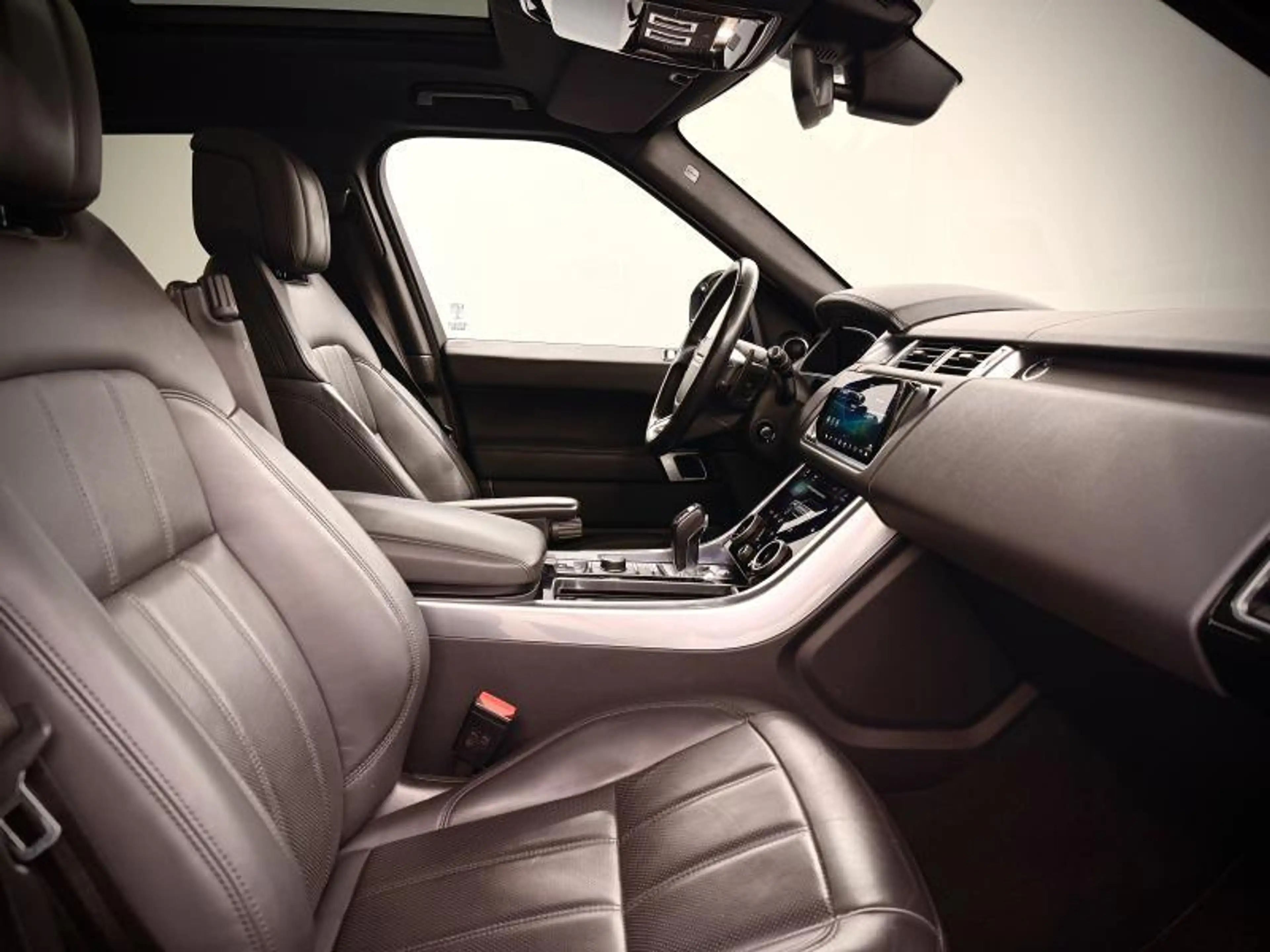 Land Rover Range Rover Sport HSE — photo 27