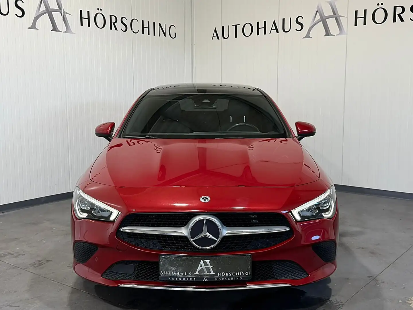 Mercedes-Benz CLA 180 d Aut.//PANO//AMBIENTE//SITZHEIZUNG// Rot - 2