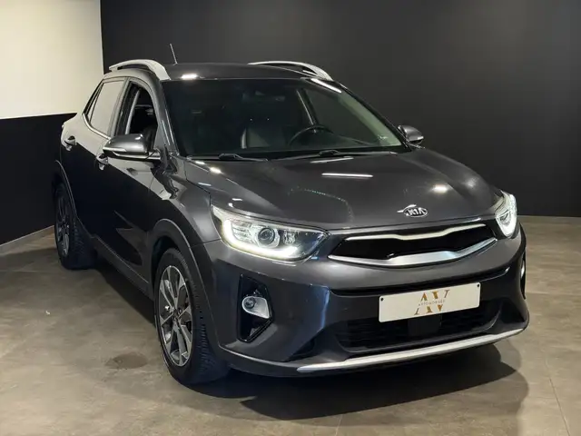 Kia Stonic ** 1.6 CRDi ** Sense ** Cuir ** GPS ** Garantie 12 mois **