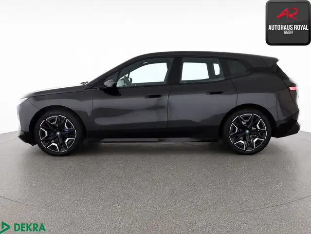 BMW Ix view 2