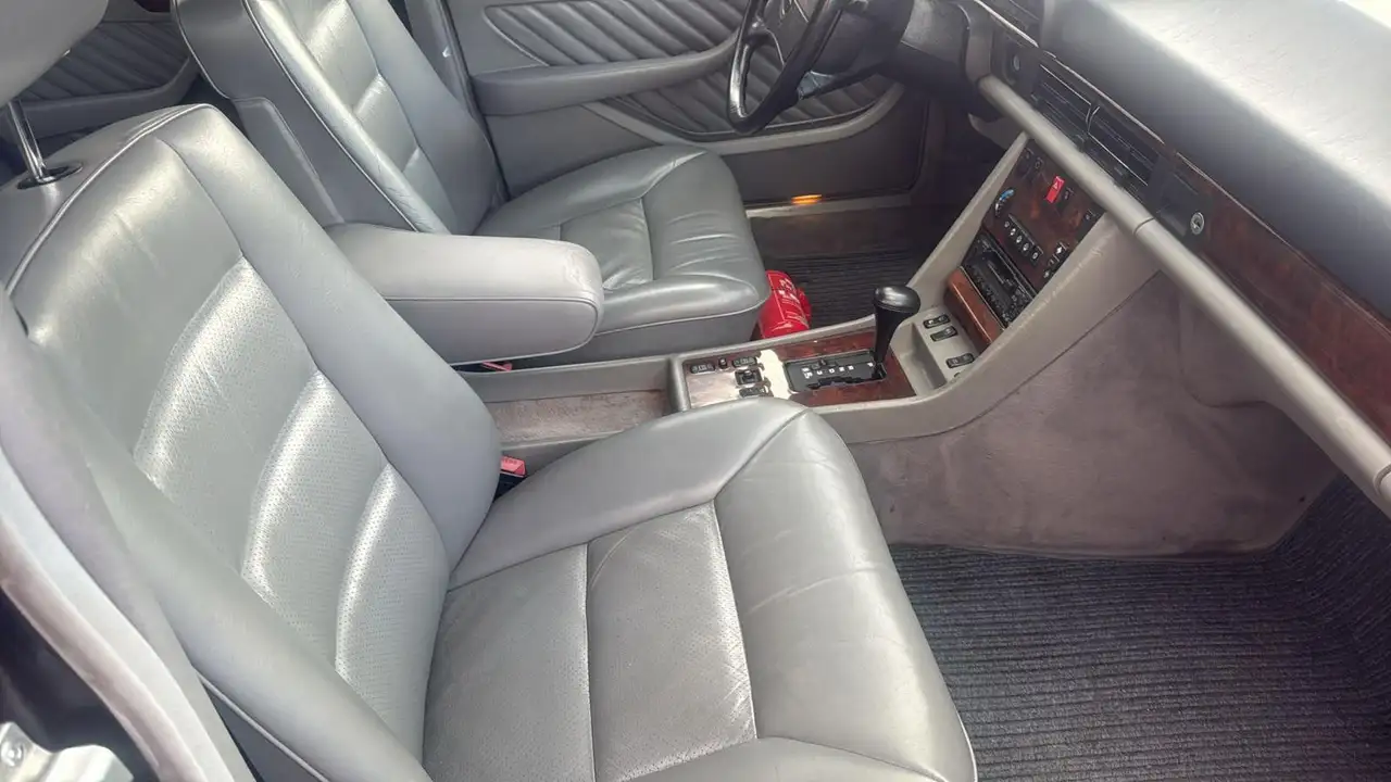 Mercedes-Benz 560 SE, foto 5
