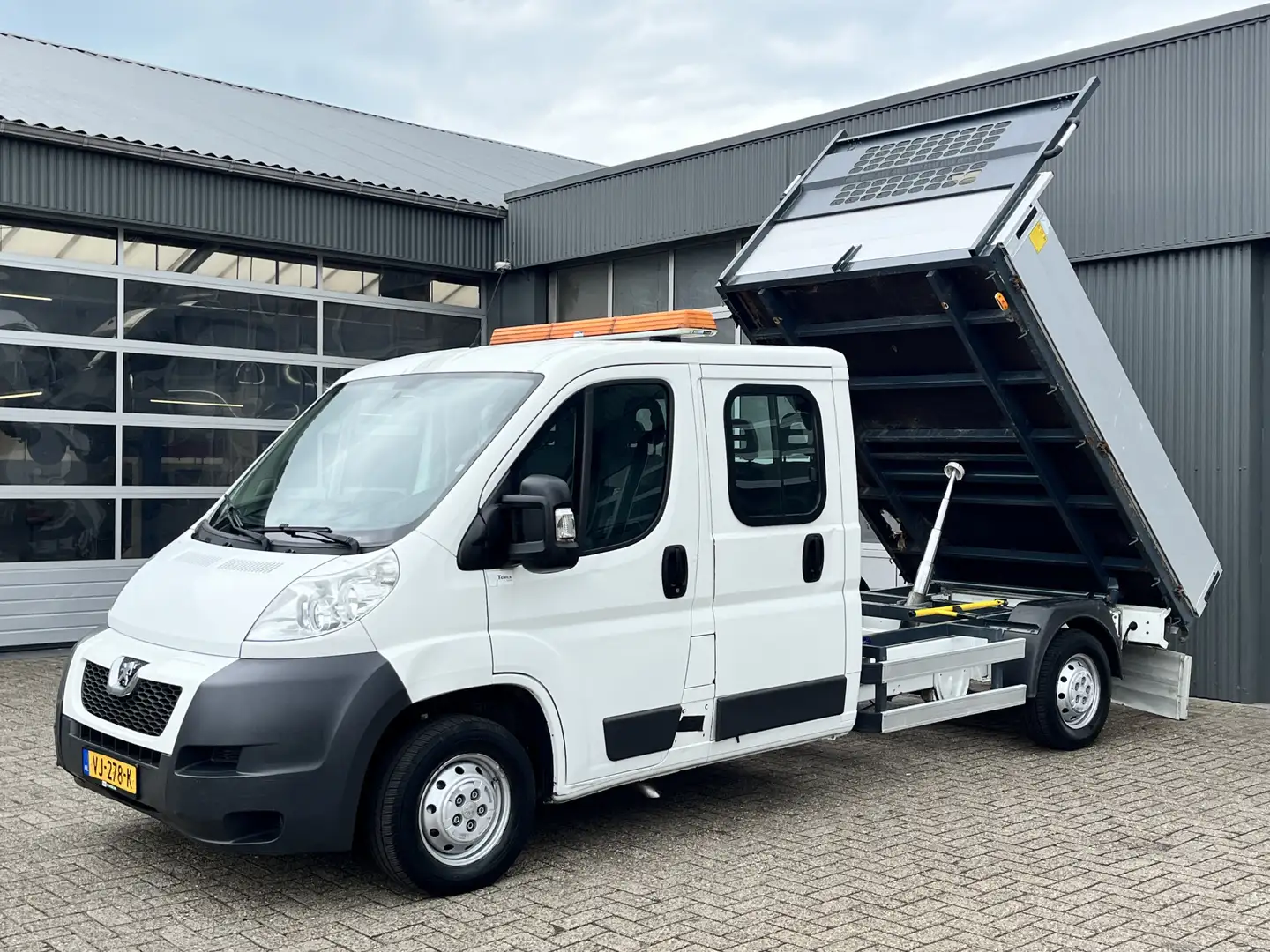 Peugeot Boxer 335 2.2 HDI L3 DC Kipper Kieper Trekhaak 2500kg tr Wit - 2