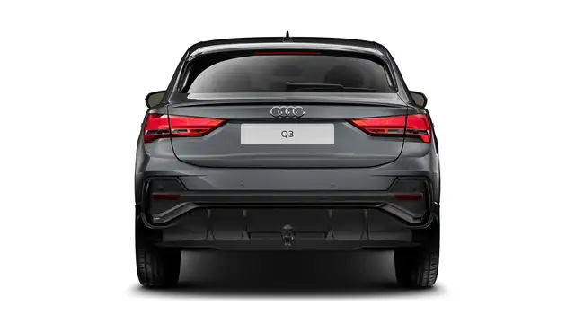 Audi Q3 view 5