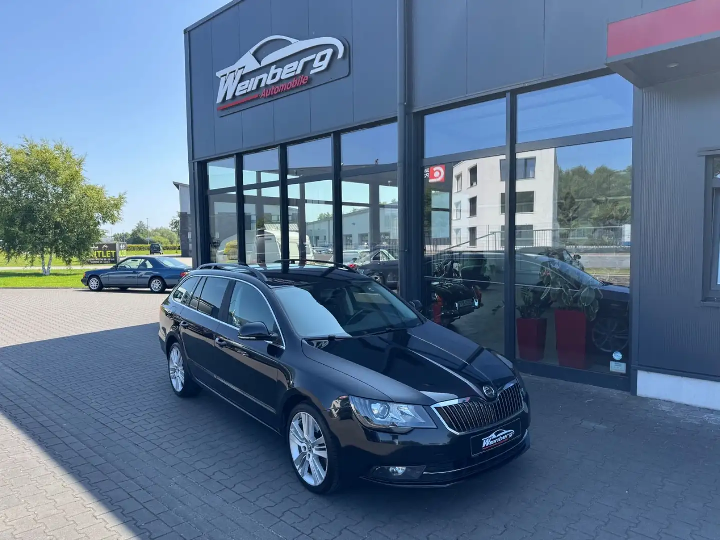 Skoda Superb Combi 2.0 TDI Exclusive-AHK-Temp-Navi-DSG Schwarz - 1