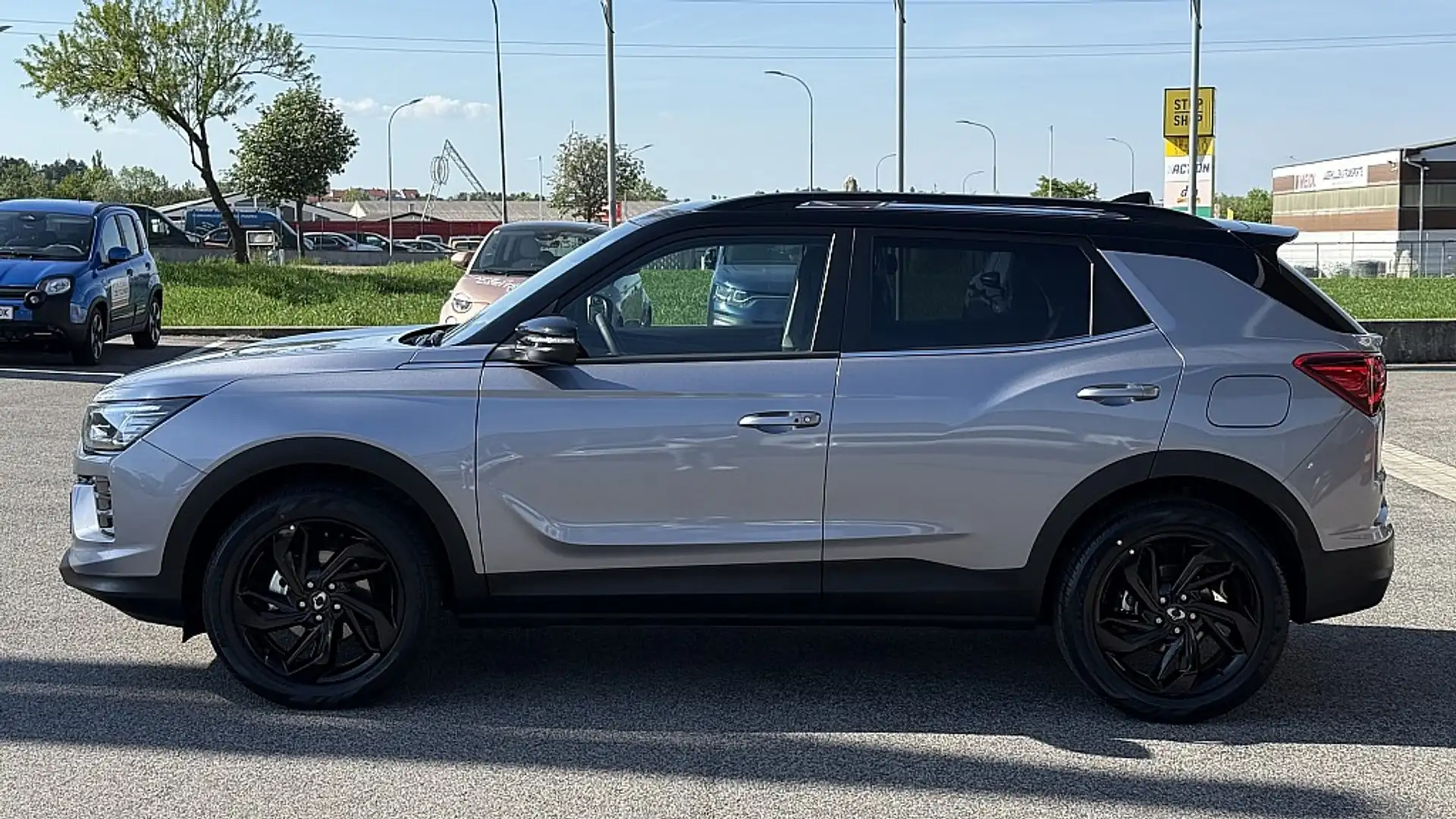 KGM Korando 1,5 GDI Smart Aut. Grau - 2