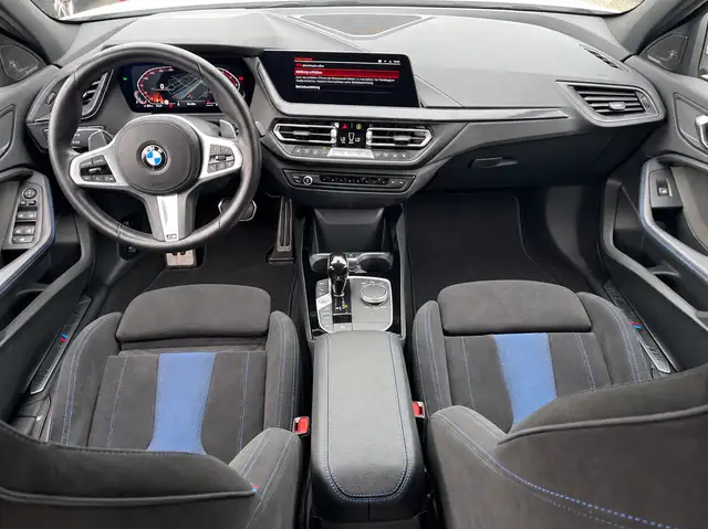 BMW 1 Series view 5