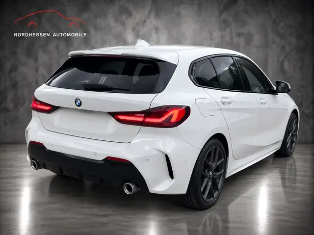 BMW 1 Series view 2