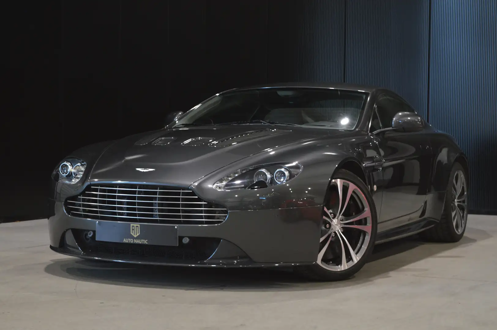 Aston Martin Vantage V12 Coupé 5.9i V12 Manual gearbox Full history Gris - 1