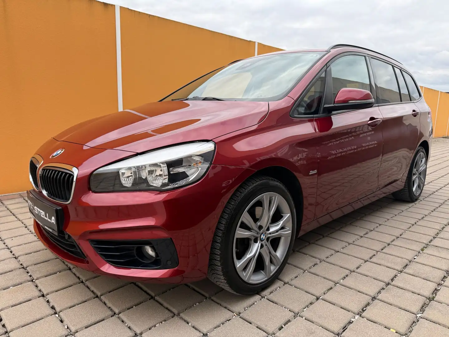 BMW 218 2er-Reihe Gran Tourer (F46)  Gran Tourer Sport Li Rouge - 1