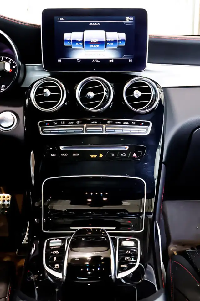Mercedes-Benz GLC снимка Mercedes-Benz GLC
