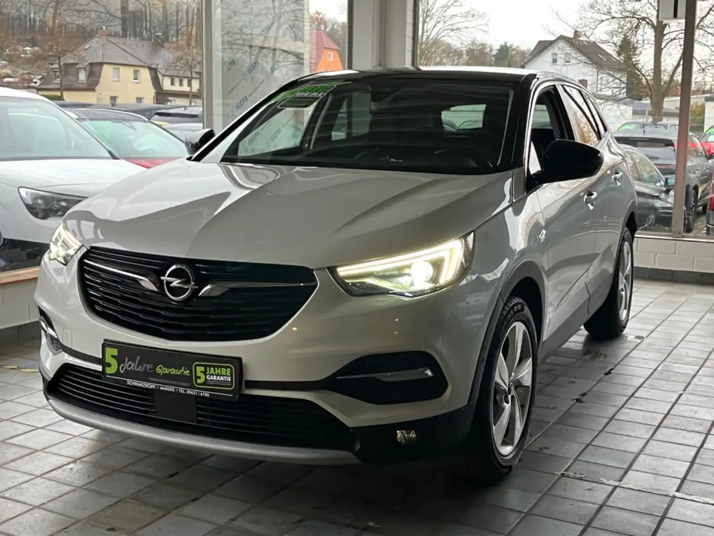 Opel Grandland 1.2T LED+Navi+Sitzheizung,KLima,USB Weiß - 2