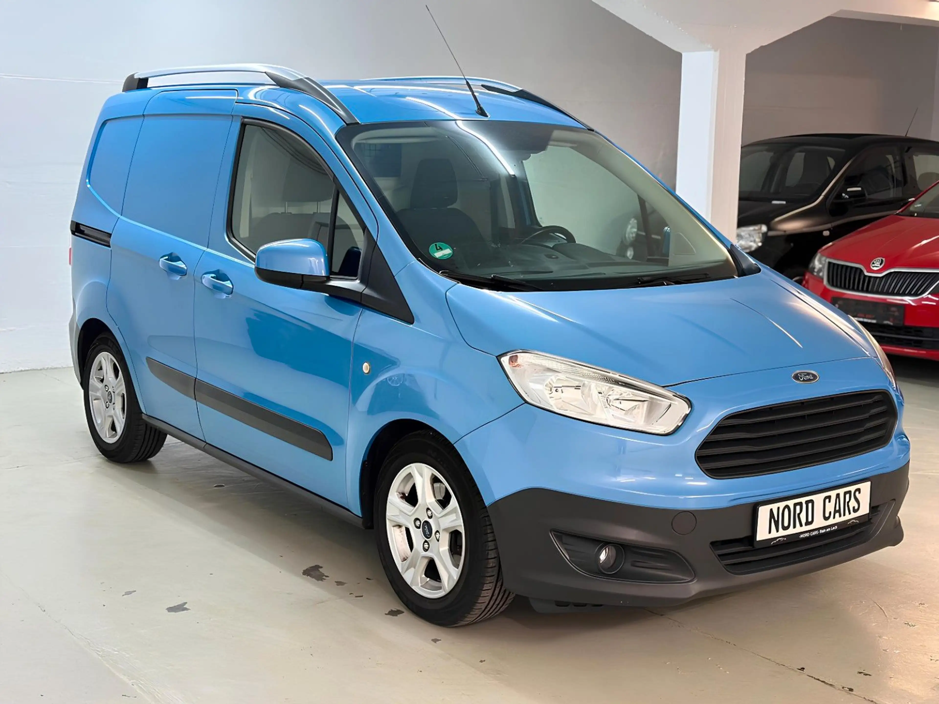 Ford Transit Courier *KLIMA *KAMERA *NAVI *SHZ *PDC — photo 2
