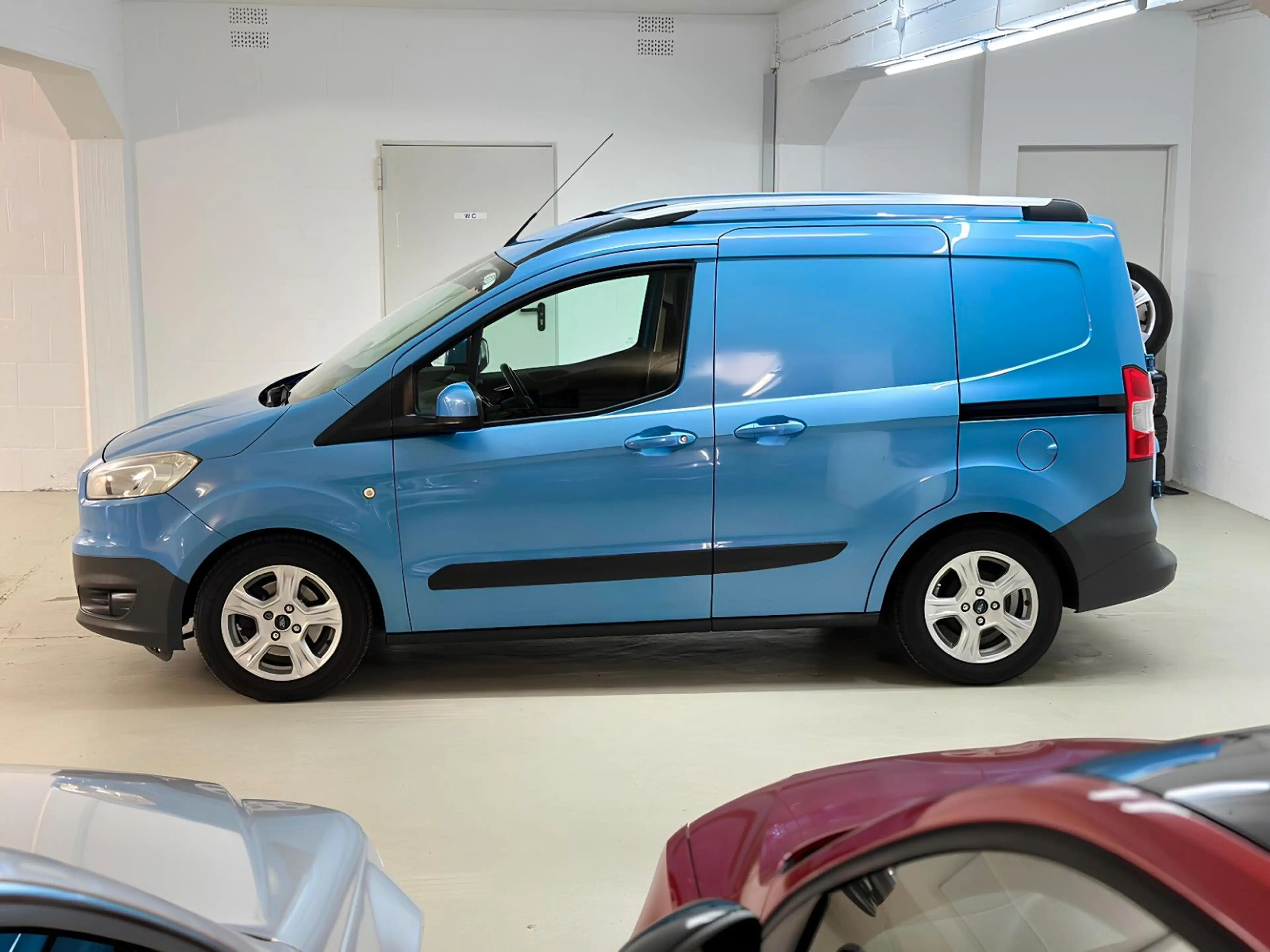 Ford Transit Courier *KLIMA *KAMERA *NAVI *SHZ *PDC — photo 6