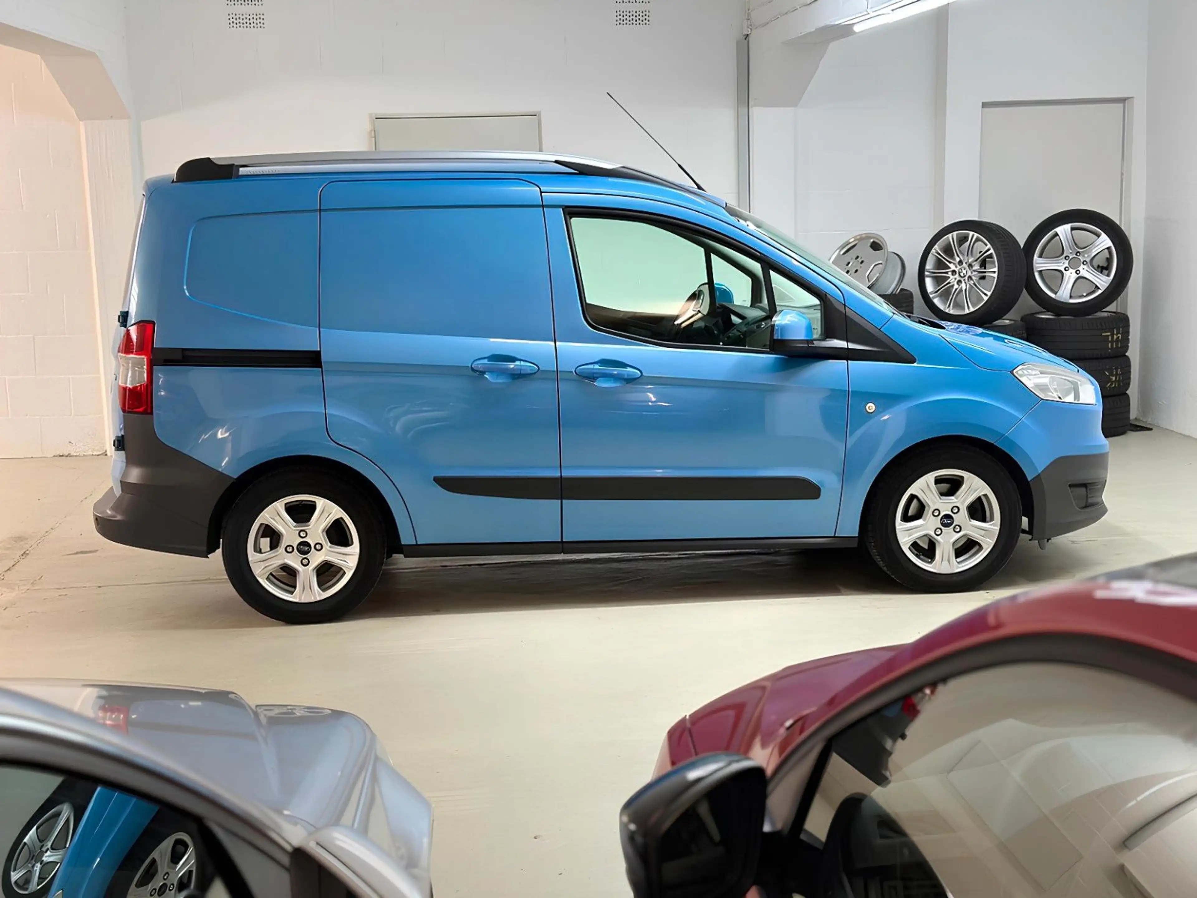 Ford Transit Courier *KLIMA *KAMERA *NAVI *SHZ *PDC — photo 7