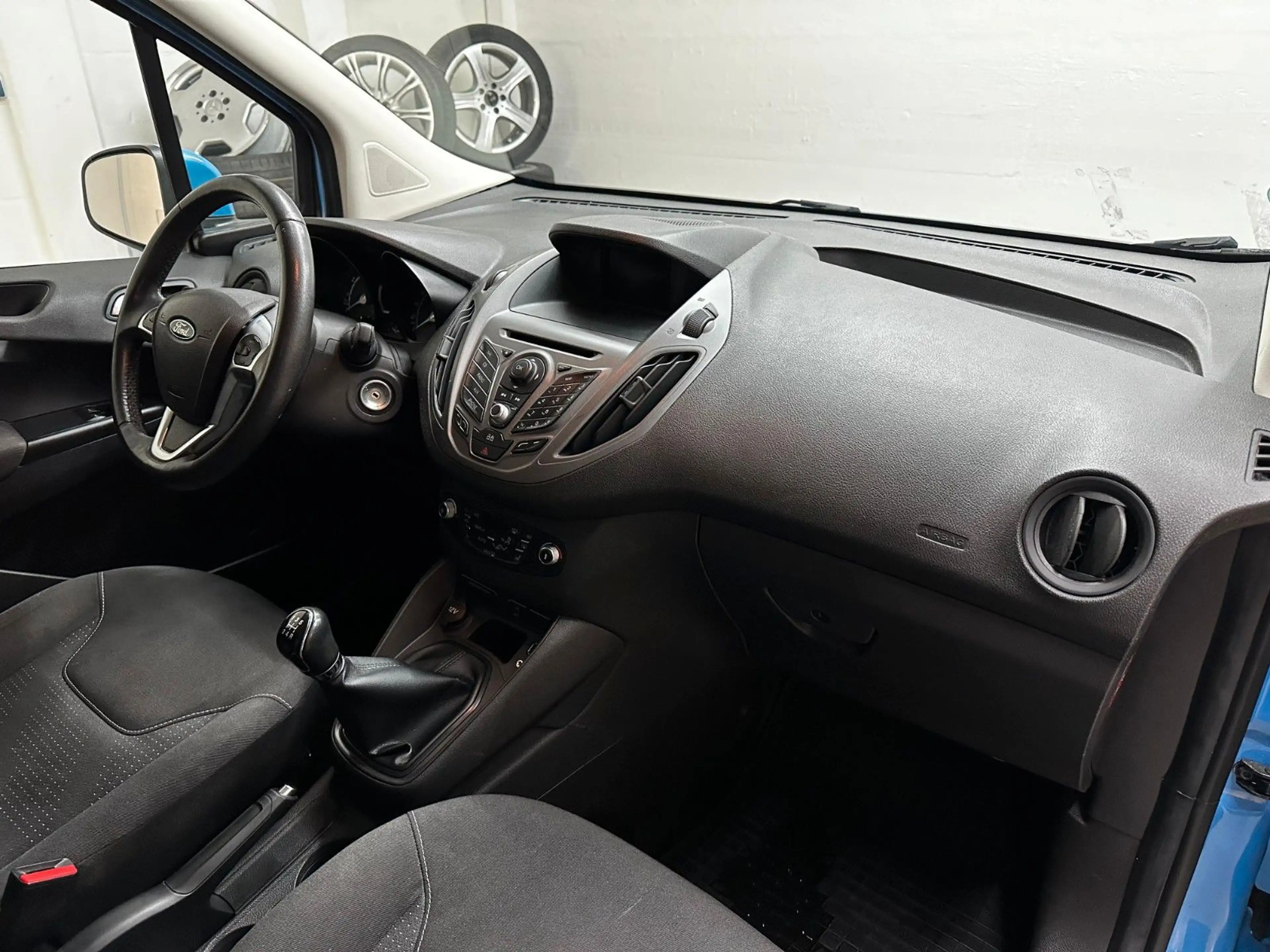 Ford Transit Courier *KLIMA *KAMERA *NAVI *SHZ *PDC — photo 13